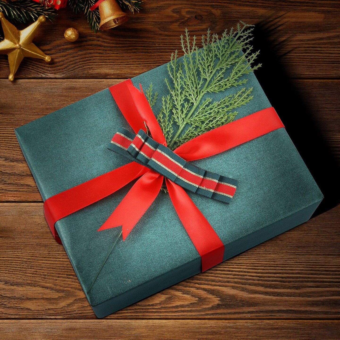 40 Pcs Artificial Pine Sprigs Faux Greenery Stems Pine Picks Plastic Christmas Decor - DIY Holiday Accessories (40, Green)