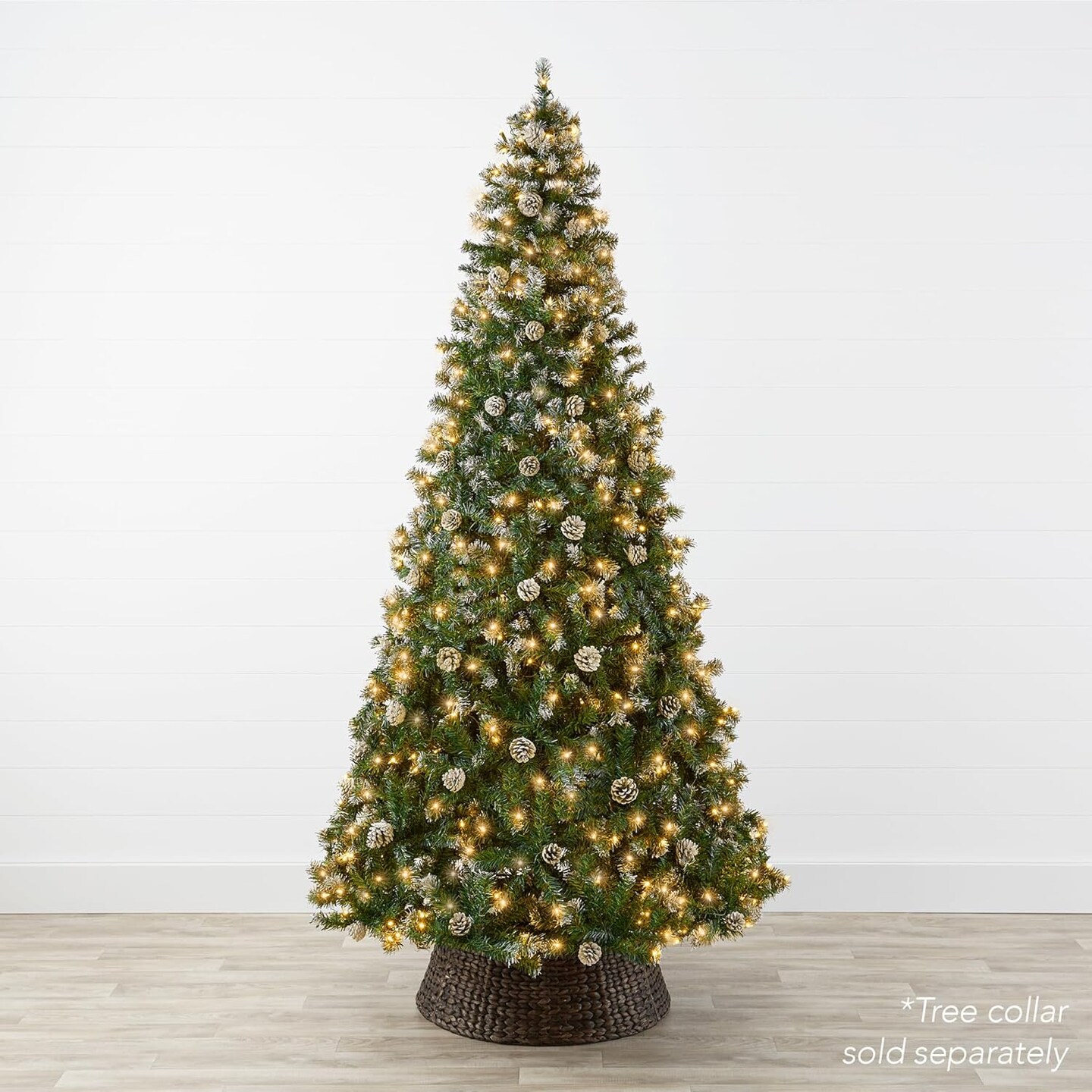 Pre Lit Pre Decorated Pine Artificial Christmas Tree Frosted 1,000 Tips with Pine Cones, 250 Lights &#x26; for Indoor Holiday Decor