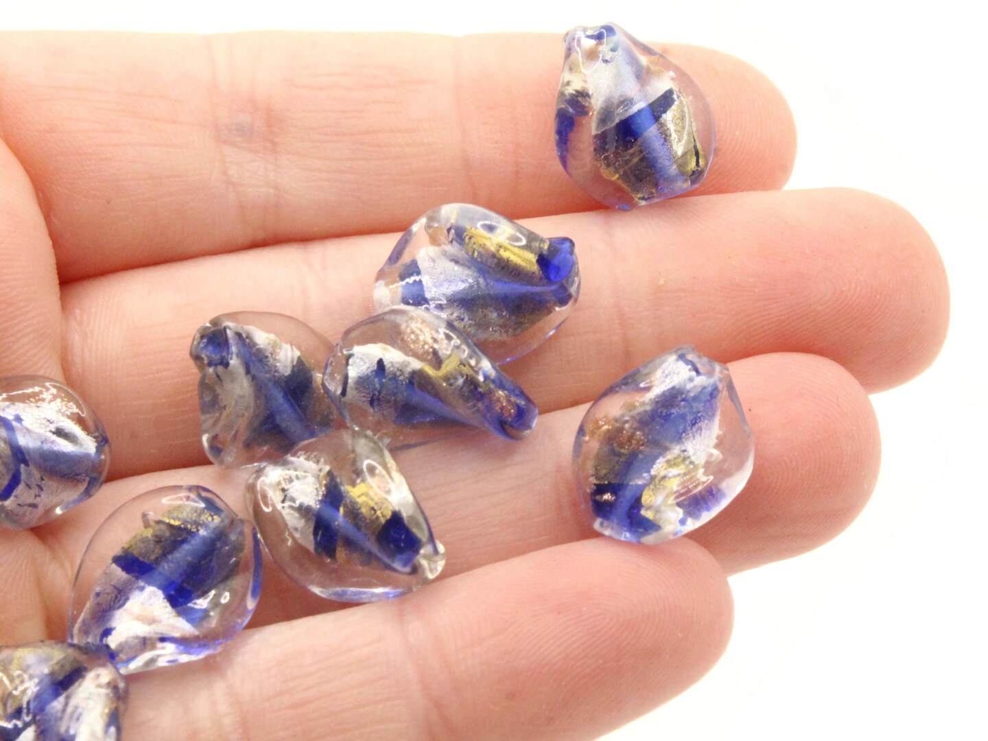 10 15mm Blue and Silver Lampwork Glass Flat Oval Twist Beads