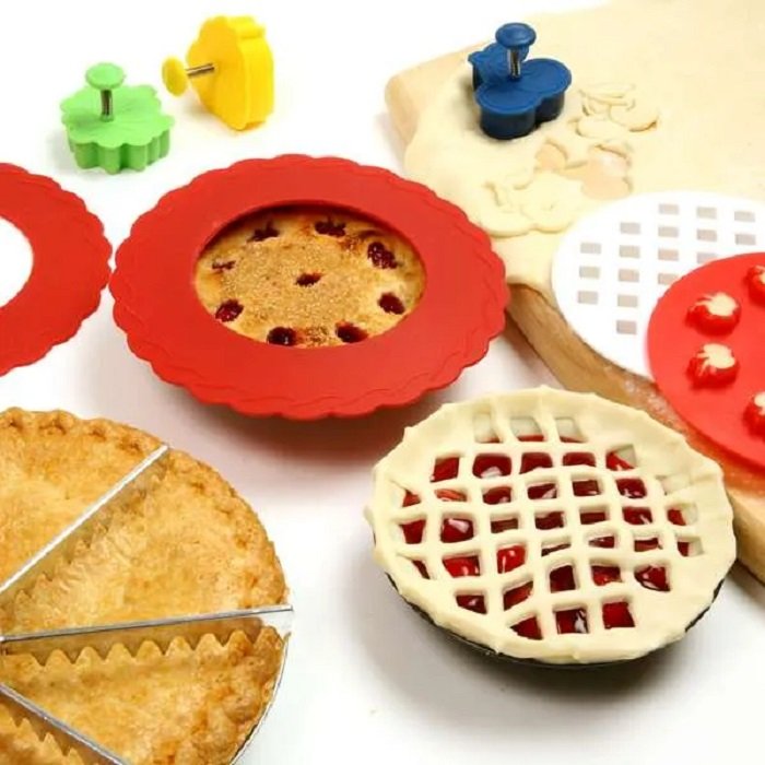 Norpro 6-inch Silicone Mini Pie Pan Shields, Set of 4, Keeps Pie Crust from Burning