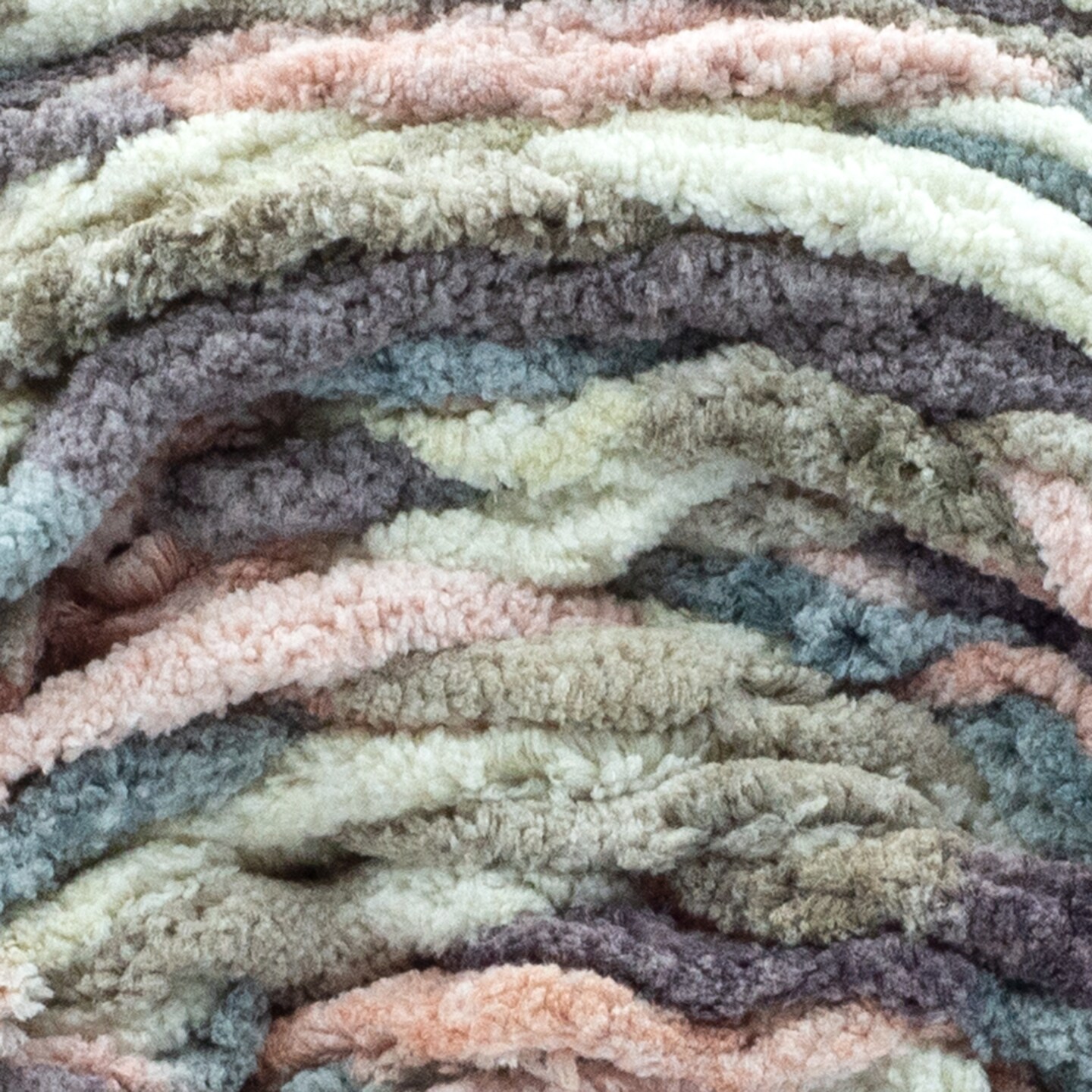 Lion Brand Yarn Cover Story Emery Super Bulky Polyester Multicolor Yarn 1 Cake