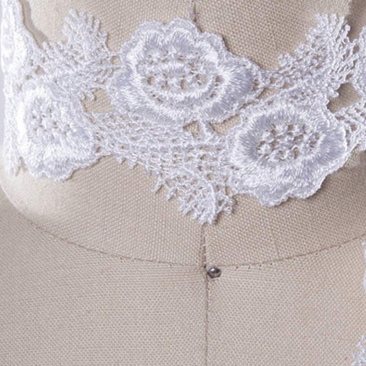 Ivory Rose Collage Effect 2 Inch Wide Venice Lace Trim 1 Yard