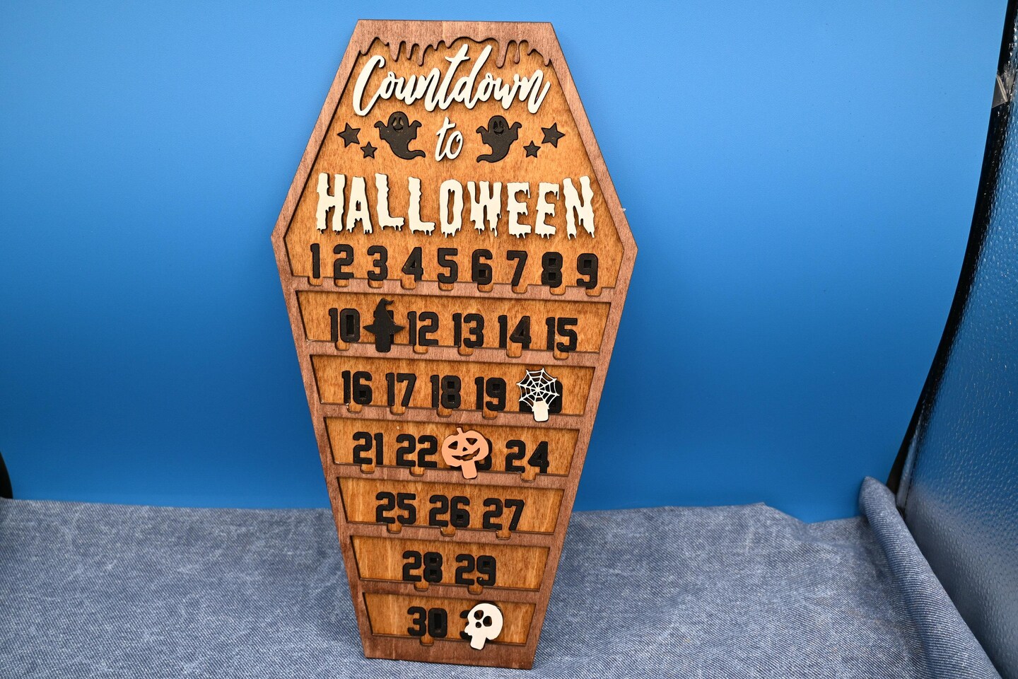 Countdown to Halloween advent calendar Halloween decor shaped like a coffin with cute markers to countdown the days!