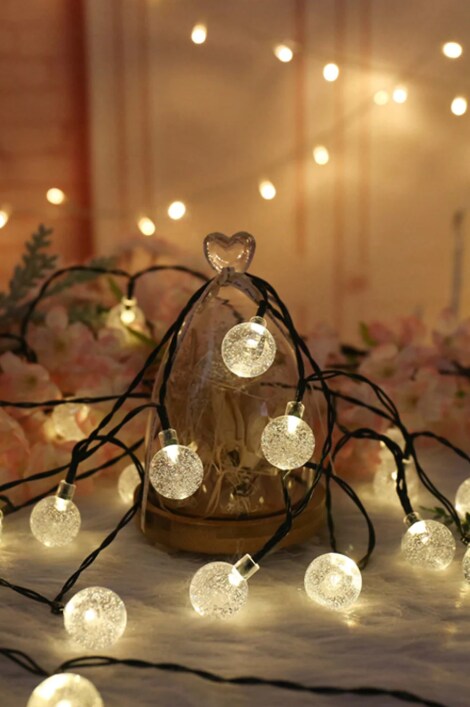 Outdoor 30 LED Bubble Globe Solar String Lights with 8 Modes