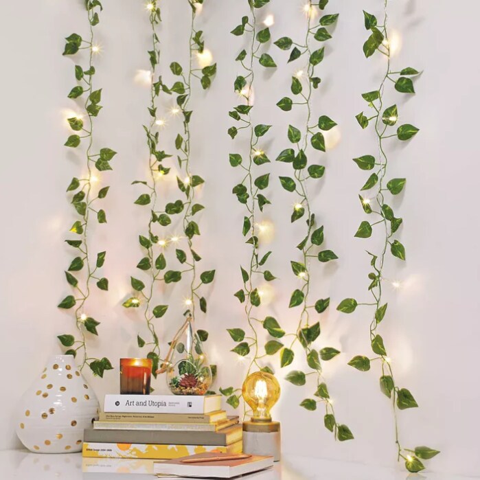 Christmas 66 LED Ivy Leaf Curtain String Lights Battery Operated