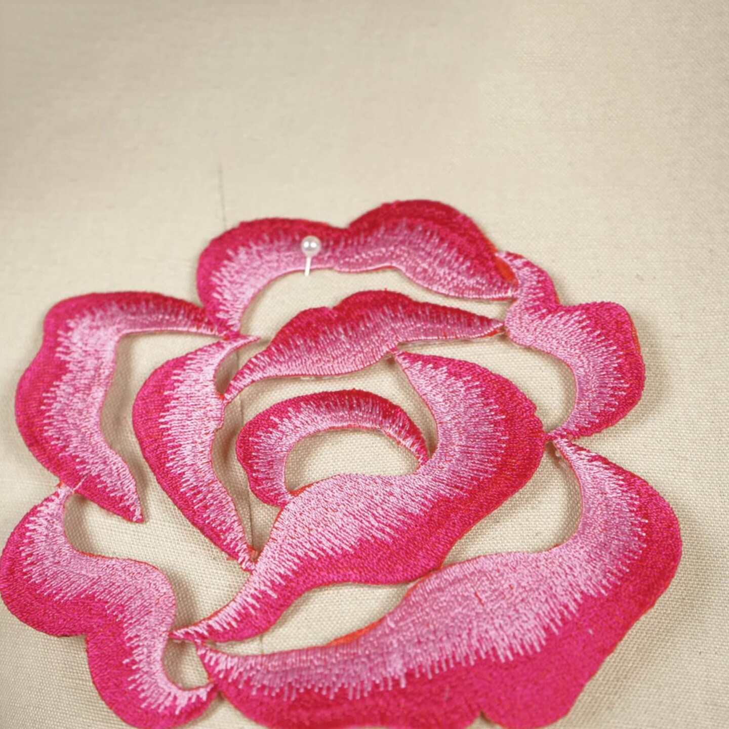 2 Pieces Red and Pink Embroidered Rose Flower Patches 3D Iron On Applique for Jackets and DIY Crafts