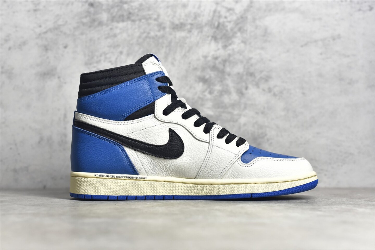 Travis Scott×AirJordan1ミリタリーブルーRETROHIGH Air Jordan 1 Retro High Travis Scott Fragment Military Blue