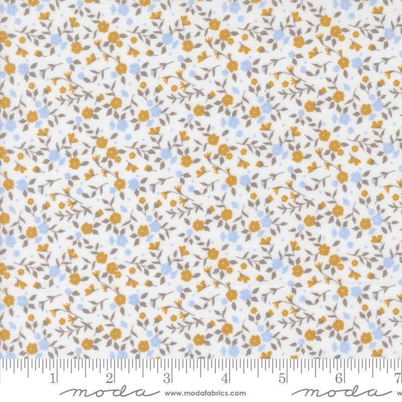 Fabric Moda Cloud Tiny Floral Sun Drenched by the Quarter Yard 43205-11