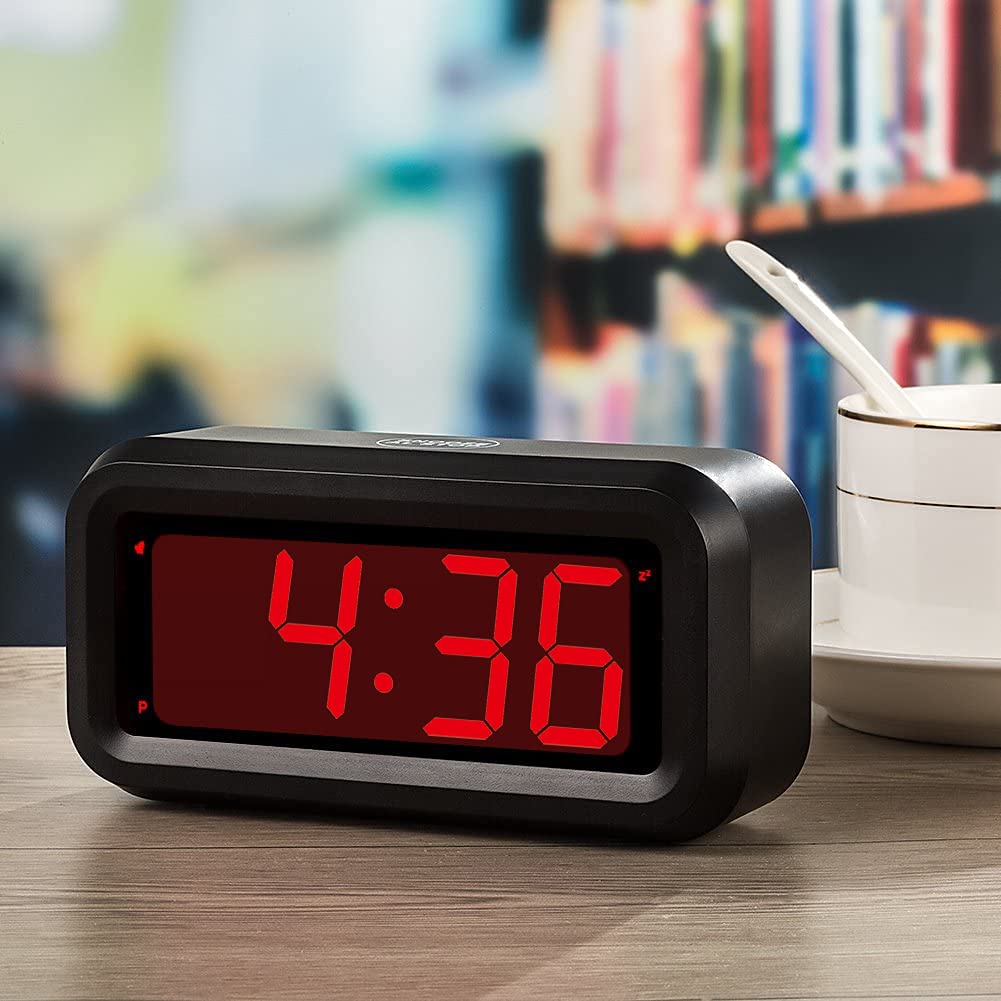 Digital Clock, Small Wall Clock, Battery Operated, Adjustable 3-Level Led Brightness, Dim Night Mode, 12/24Hr, Cordless, Constantly 1.2&#x27;&#x27; Digits Display for Bedroom/Travel, Easy to Set