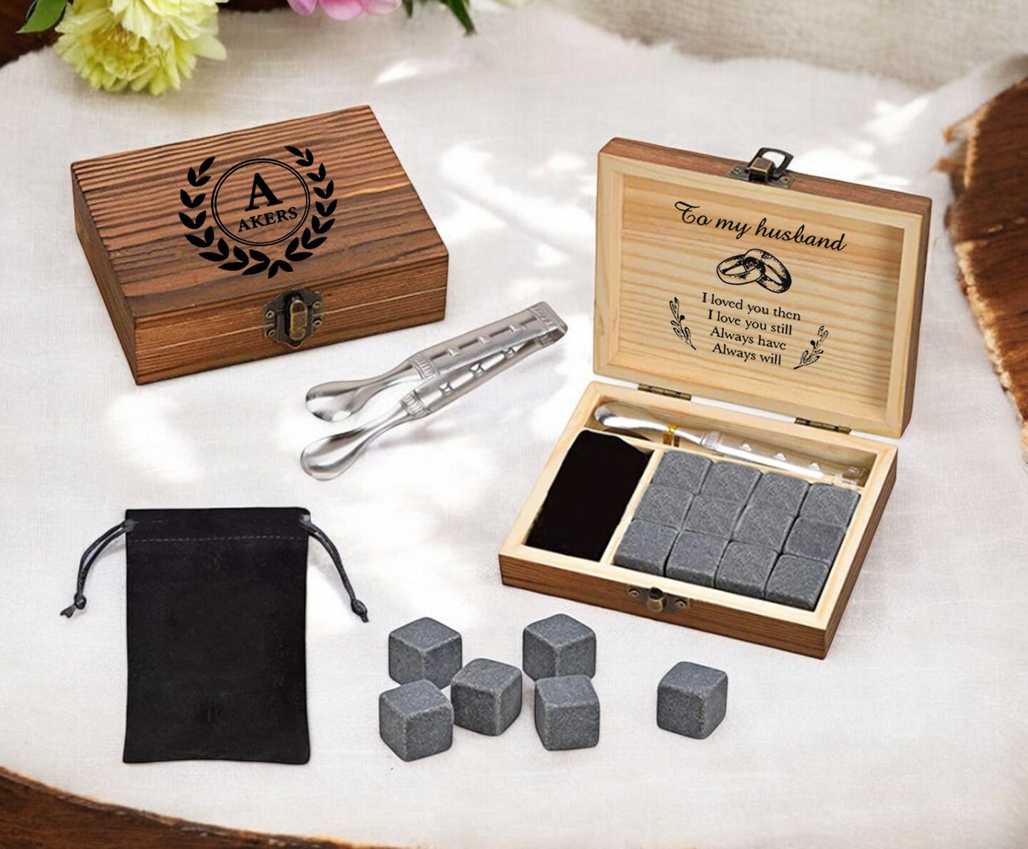 Bourbon wedding gift | Beachweddingtips.com