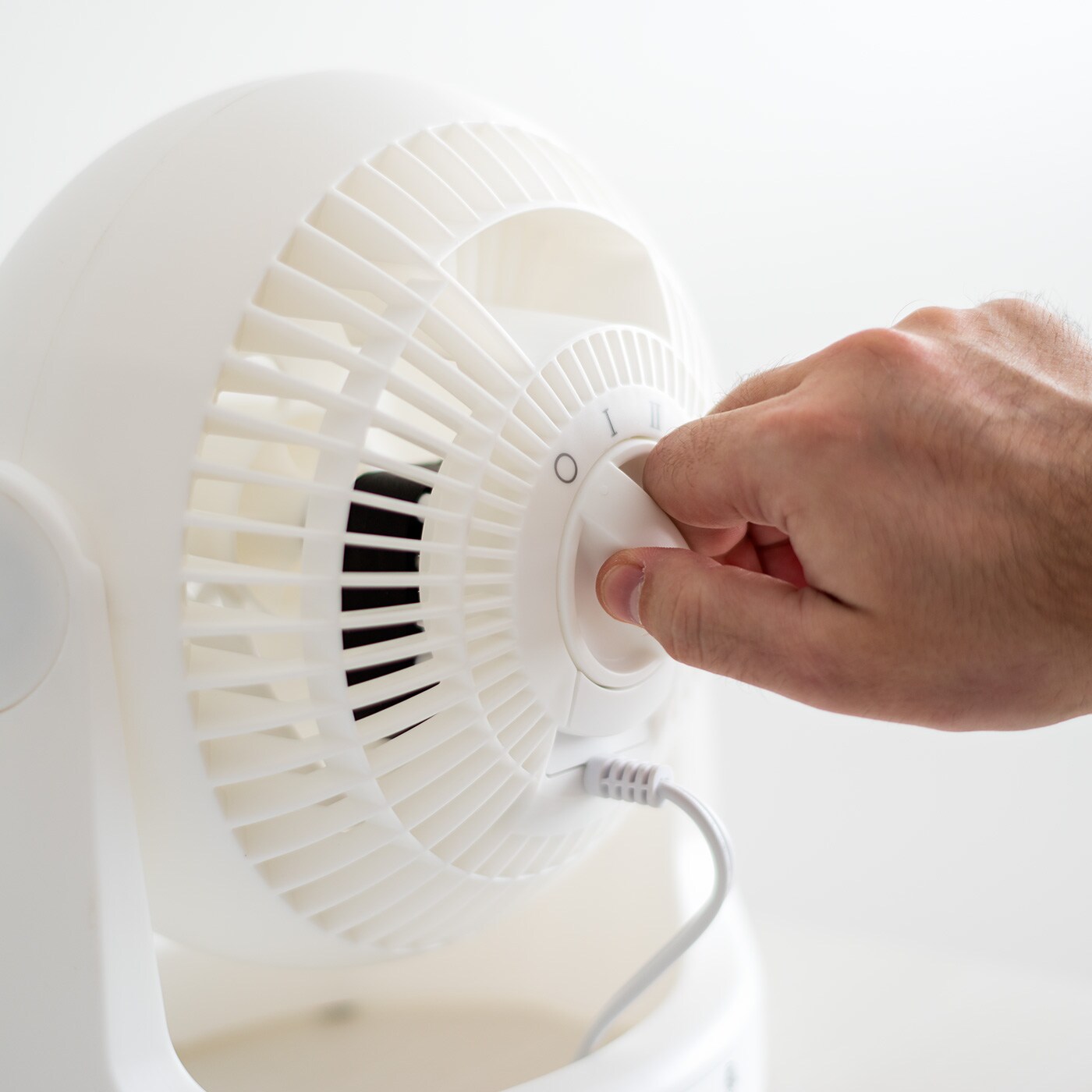 IRIS WOOZOO Circulator Fan, 5.5&#x22; Blade, White