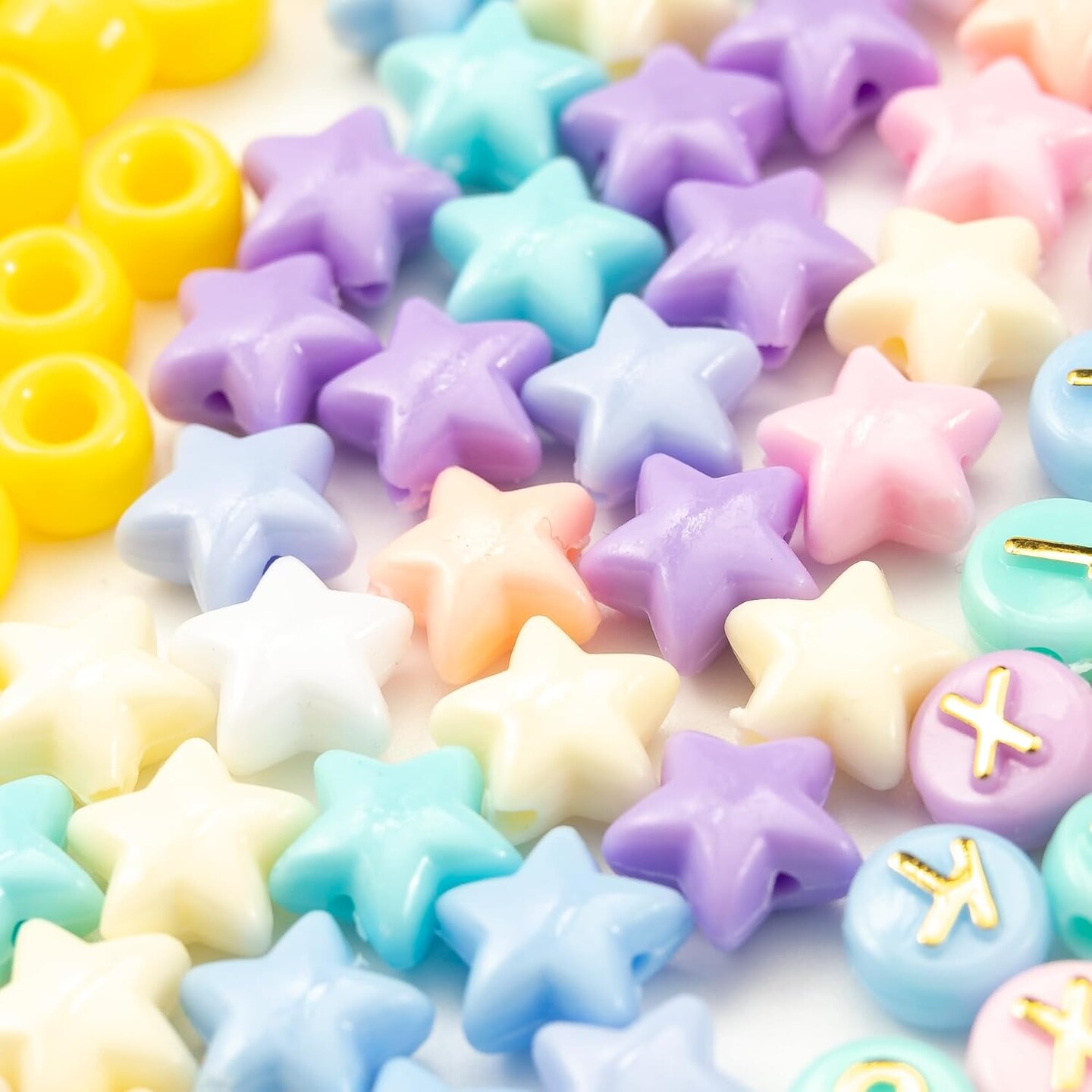 2000 Pcs Acrylic Gold Pink Red White Yellow Pony Beads Mix Candy Color Heart Star Alphabet Letter Beads Bulk for Jewelry Friendship Bracelet Making Kit