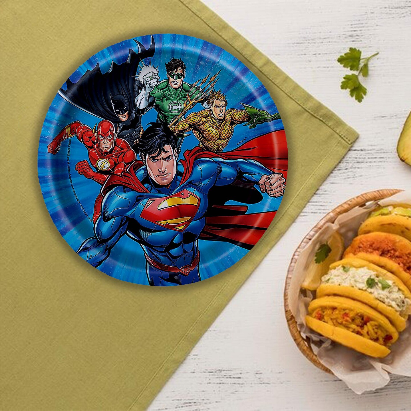 8 Count Justice League DC Comics Paper Dessert Plates Superhero Birthday Party 7 Inch