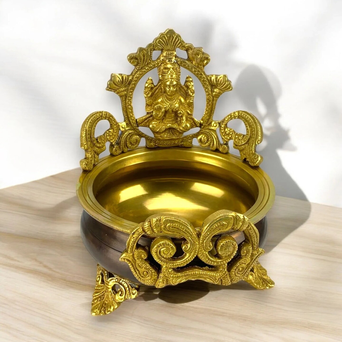 Brass Laxmi Urli Bowl 6.6 Inch – Indian Ethnic Lakshmi Urli Bowls for Floating Flowers, Home Temple Decor, Center Table, Pooja Room, Diwali Decoration, Showpiece, Housewarming Gift