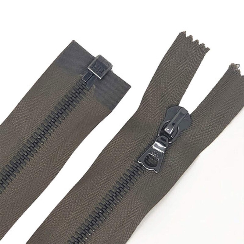 Zipper &#x2013; Dark Camel 6MM Open Bottom Separating for Jackets and Outerwear