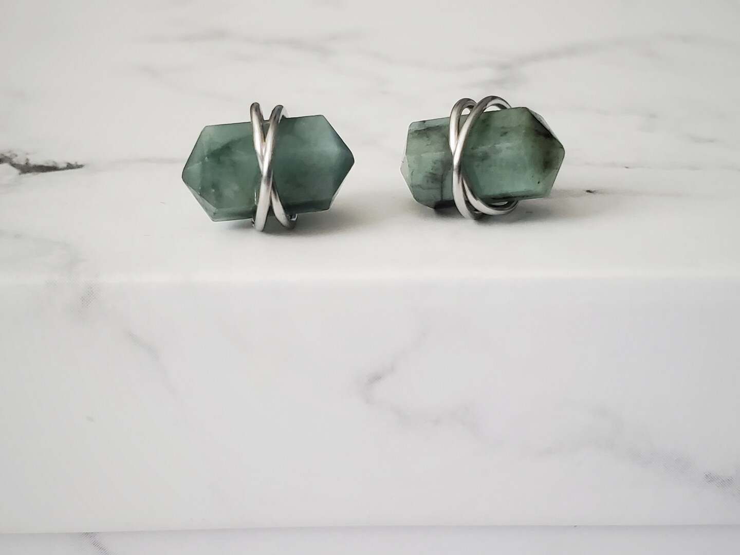Emerald Stud Point Earrings 436012004335534080