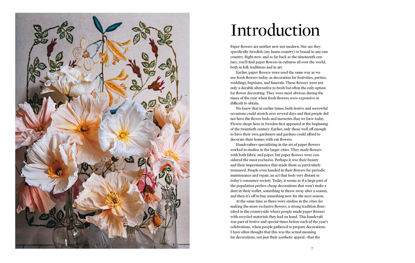 Paper Flower Magic: Techniques & Projects to Sculpt Your Own Garden of Realistic Blooms