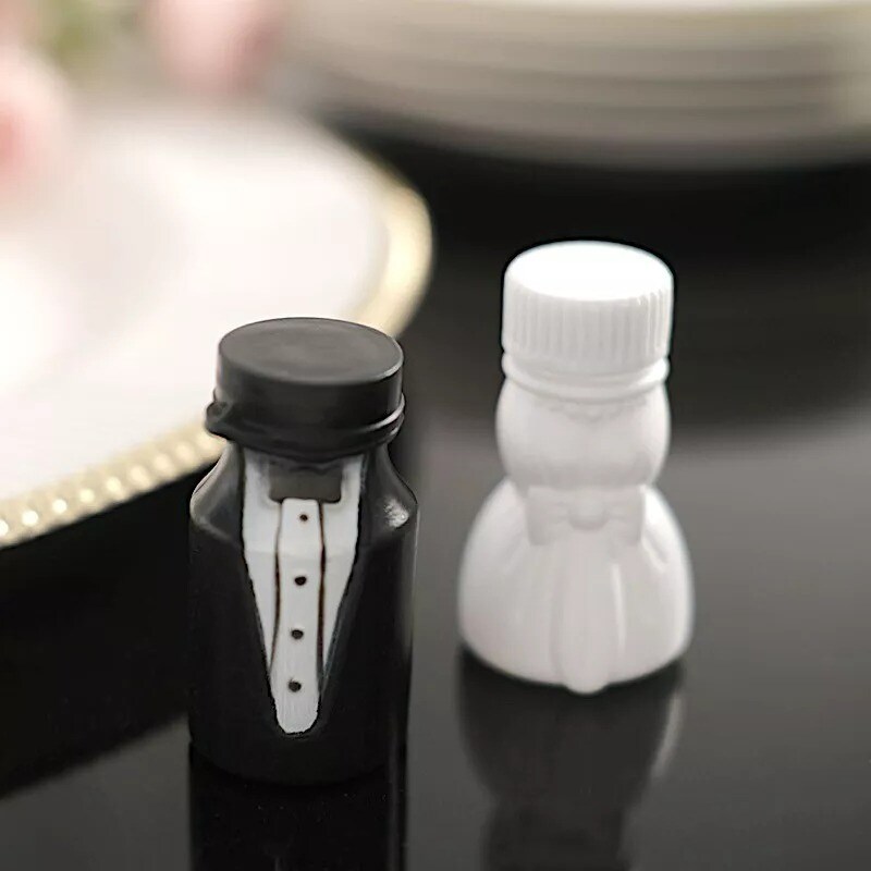 24 Black White Brid Groom Bubble Bottles Wedding Favors Party Events Decorations