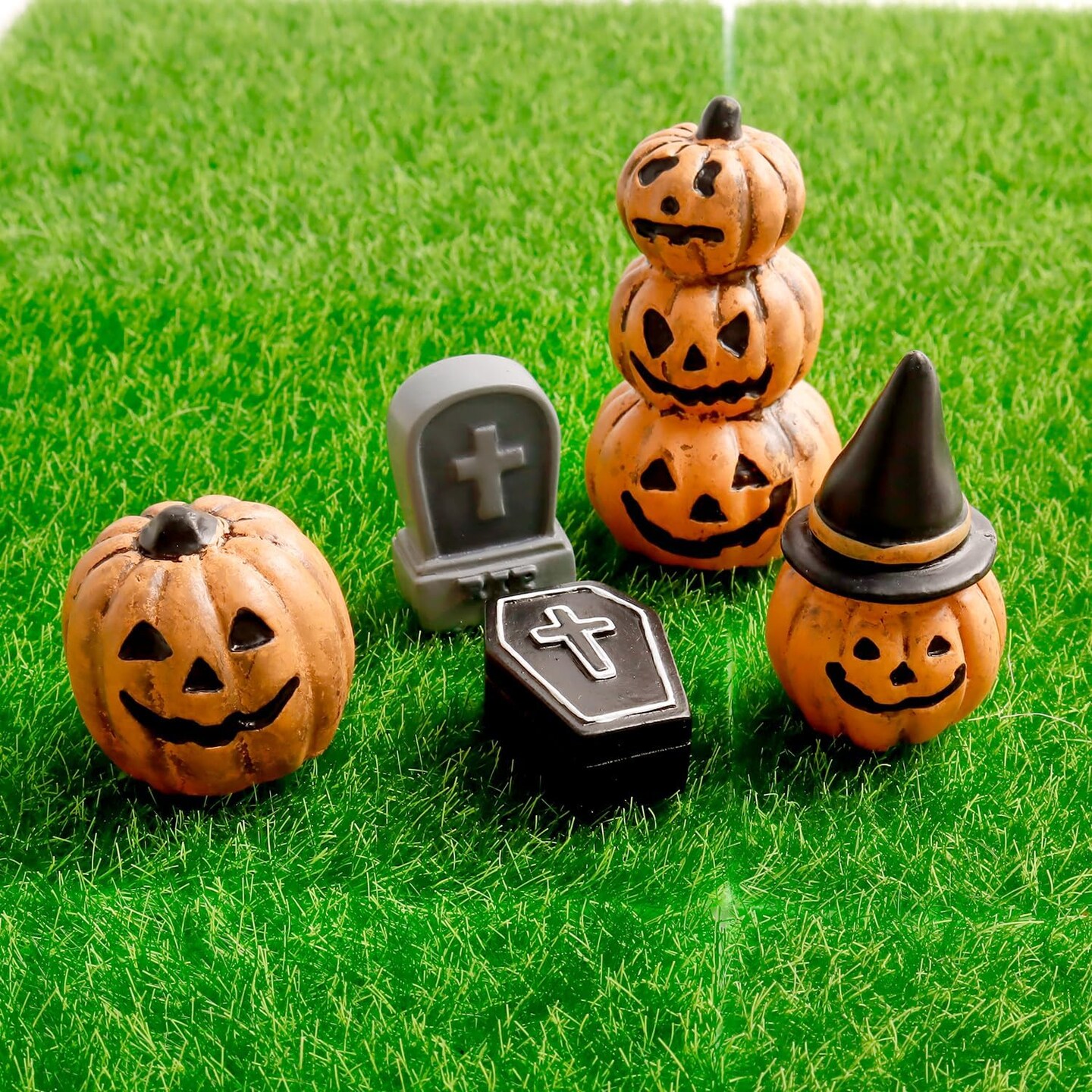 Pumpkin Tombstones Figurines Mini Pumpkins Mini Resin Pumpkin Ornaments for Thanksgiving Halloween Christmas Fairy Garden