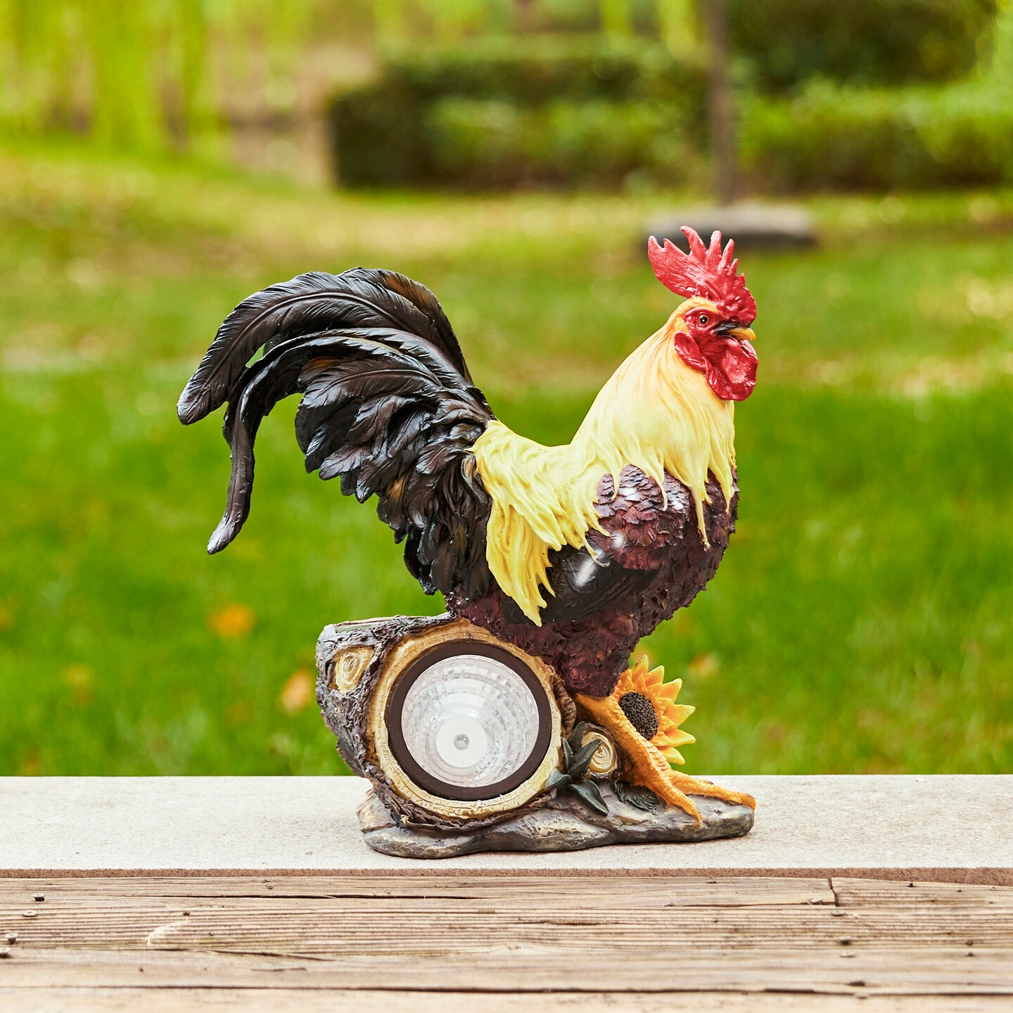 13.75&#x22;H Resin Solar Powered Vibrant Rooster Garden Statue