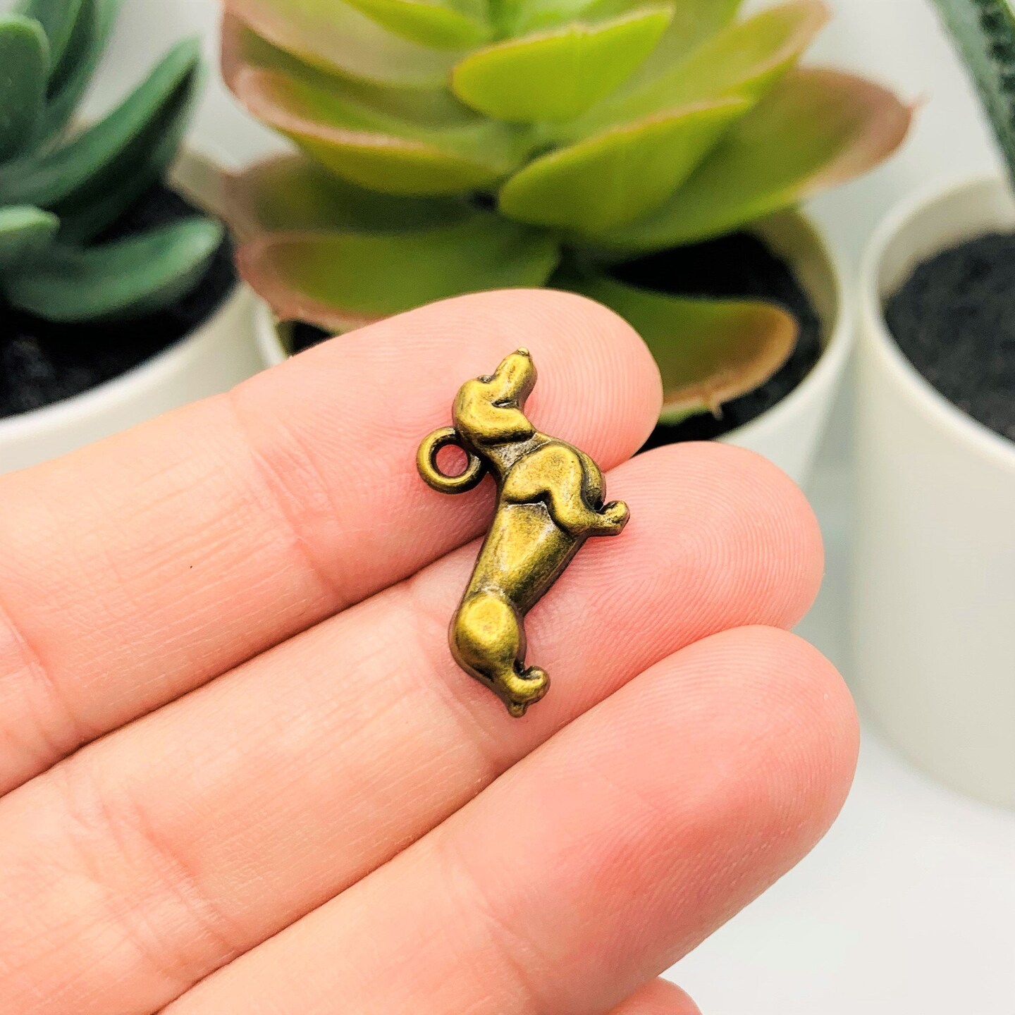 4 or 20 Pieces: Bronze Dachshund Wiener Dog Charms