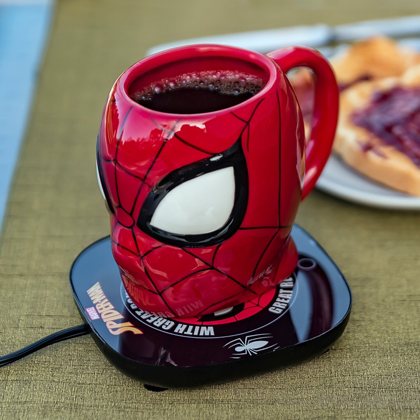 Uncanny Brands Marvel&#x27;s Spider-Man Mug Warmer with Molded Mug
