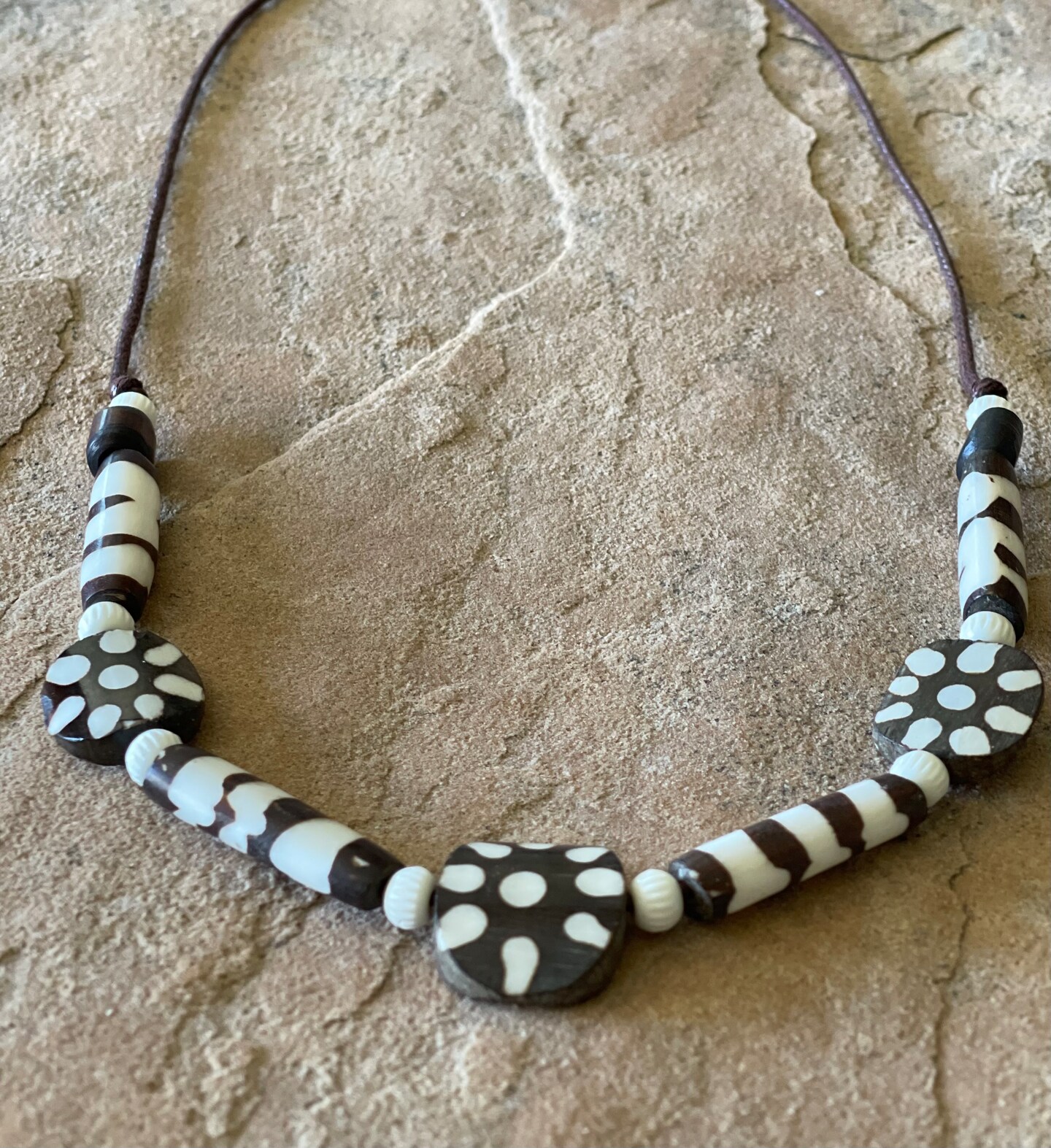 ネックレス・ペンダント Wild craft / Tribal necklace How-to: Tribal Necklace by Ari of Boat People - YouTube