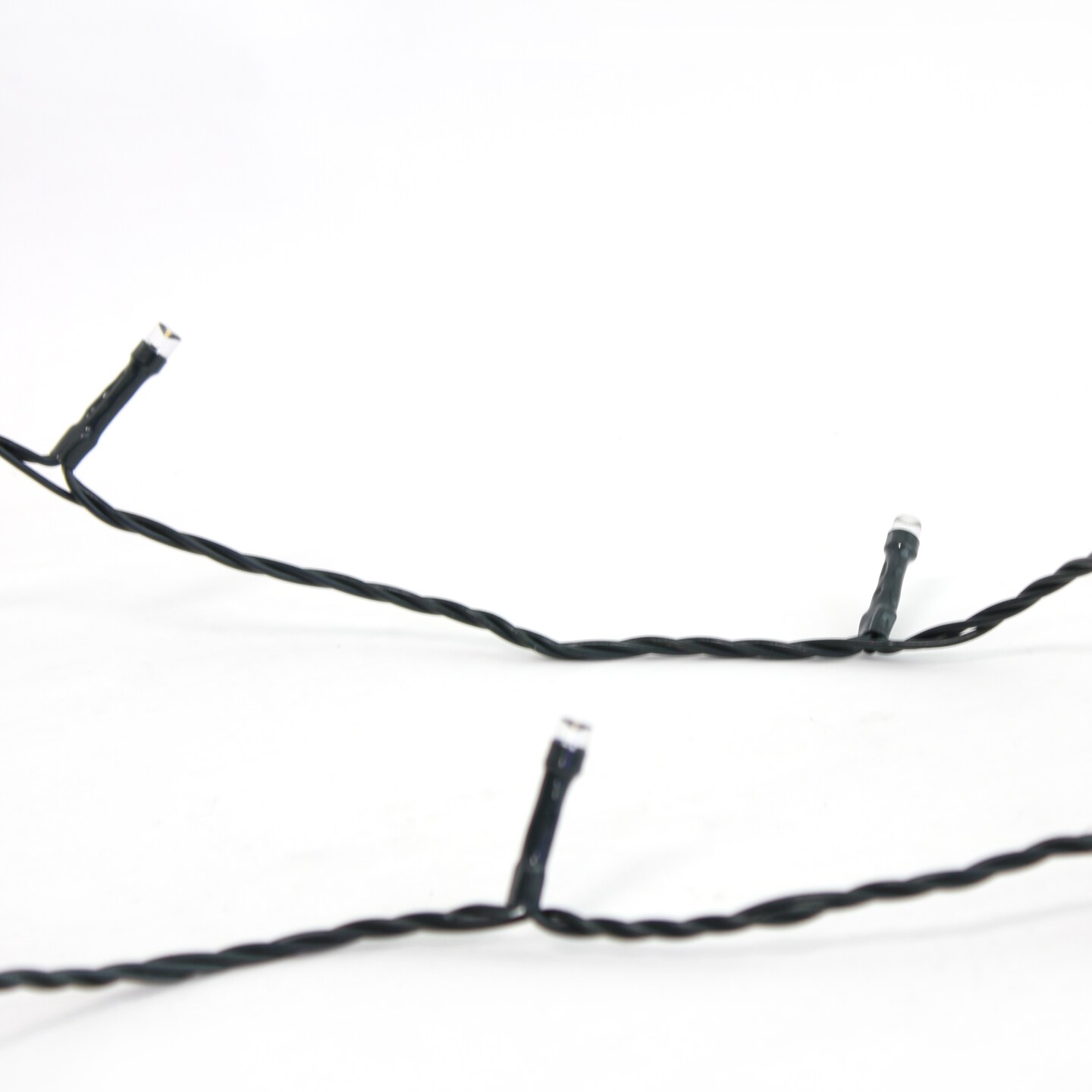 Perfect Holiday 400 LED Solar String Lights Flashing Mode Green Wire - Long Hours - Warm White