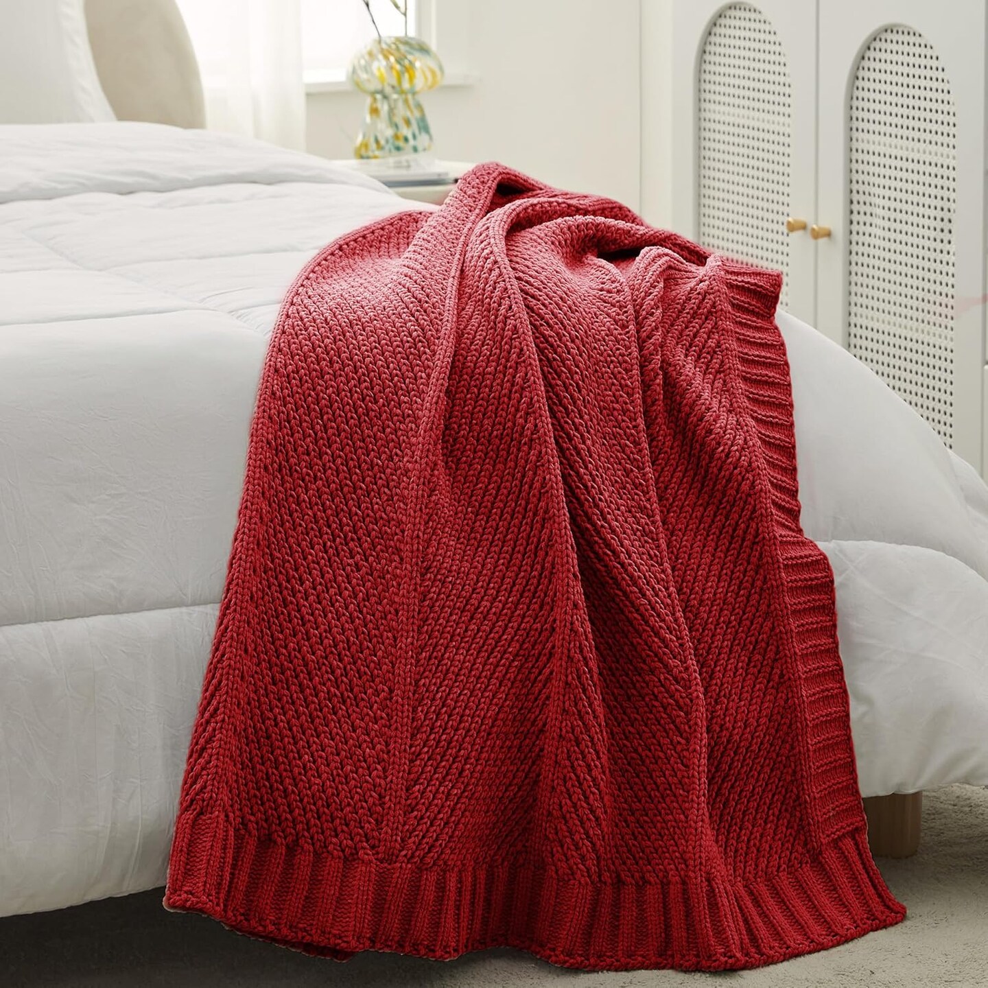 Chenille Christmas Throw Blanket for Couch, Chunky Knit Blanket with Chevron Texture Non-Shedding Decorative Red Cozy Throw Blanket for Sofa Chair Bed, Red, 50x 60