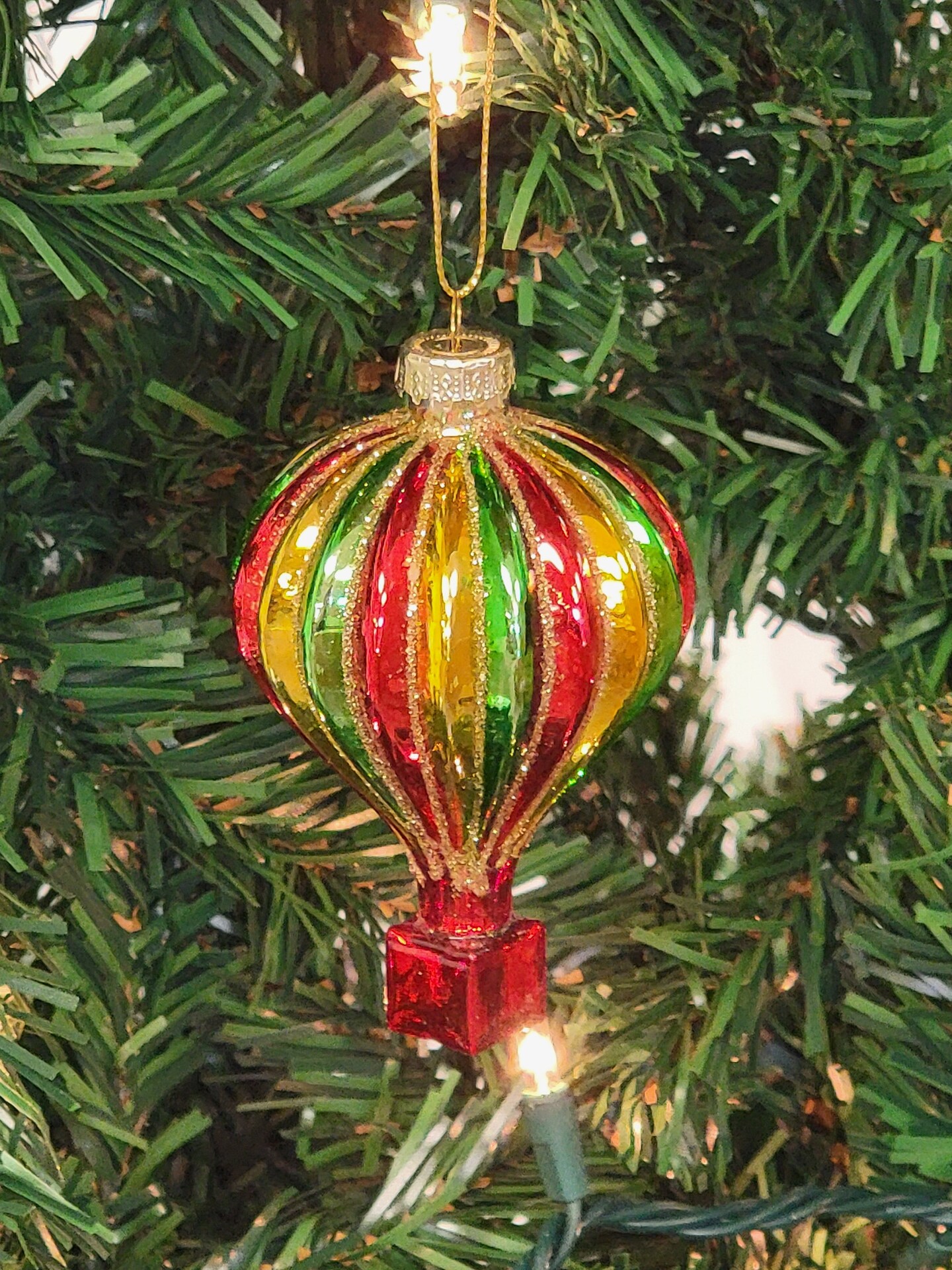 Multicolored Hot Air Balloon Glass Christmas ornament