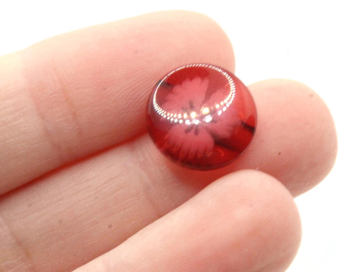 10 14mm Burgundy Red Flower Flat Round Floral Plastic Buttons