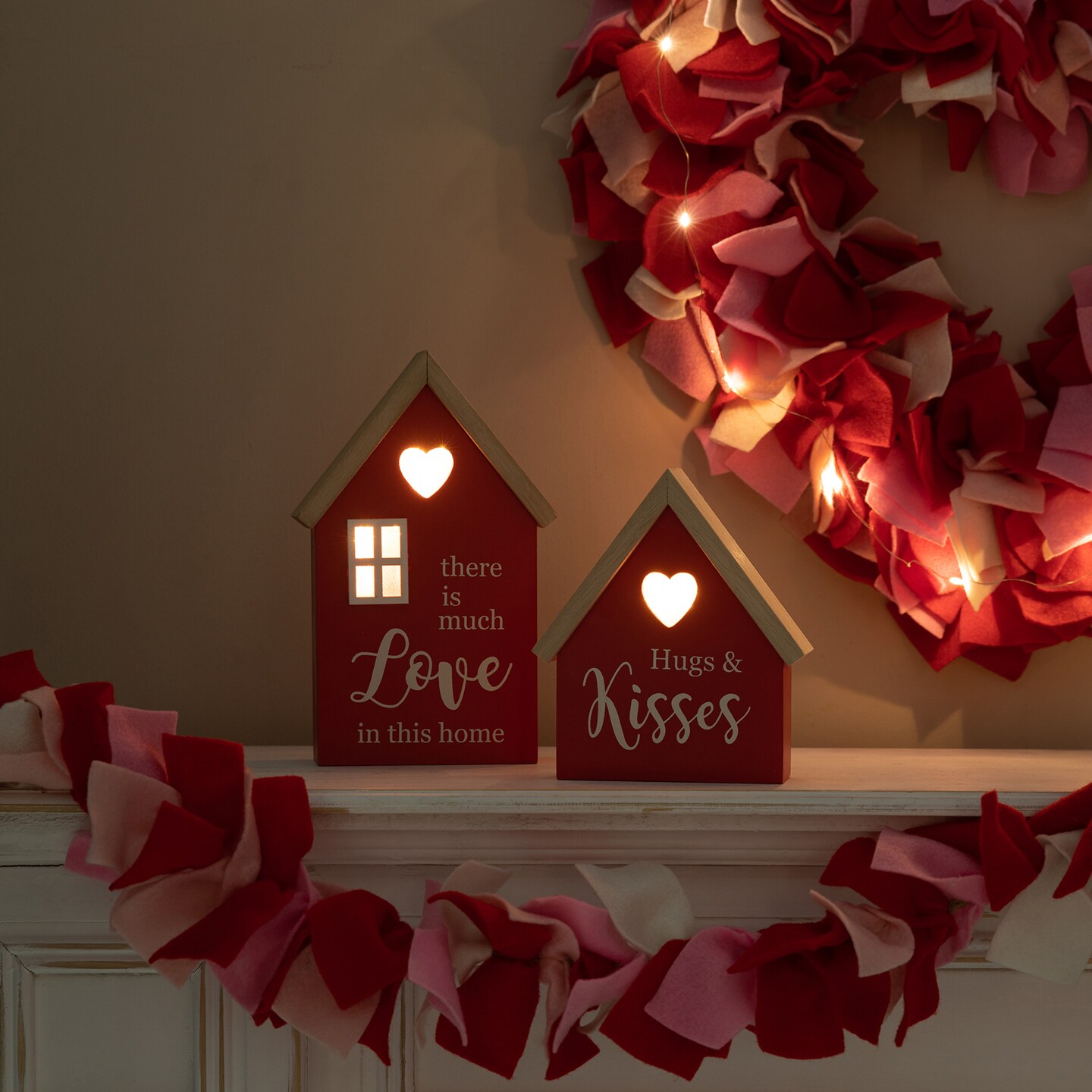 Set of 2 Lighted Valentine&#x2018;s Wooden House-shaped Table Decor