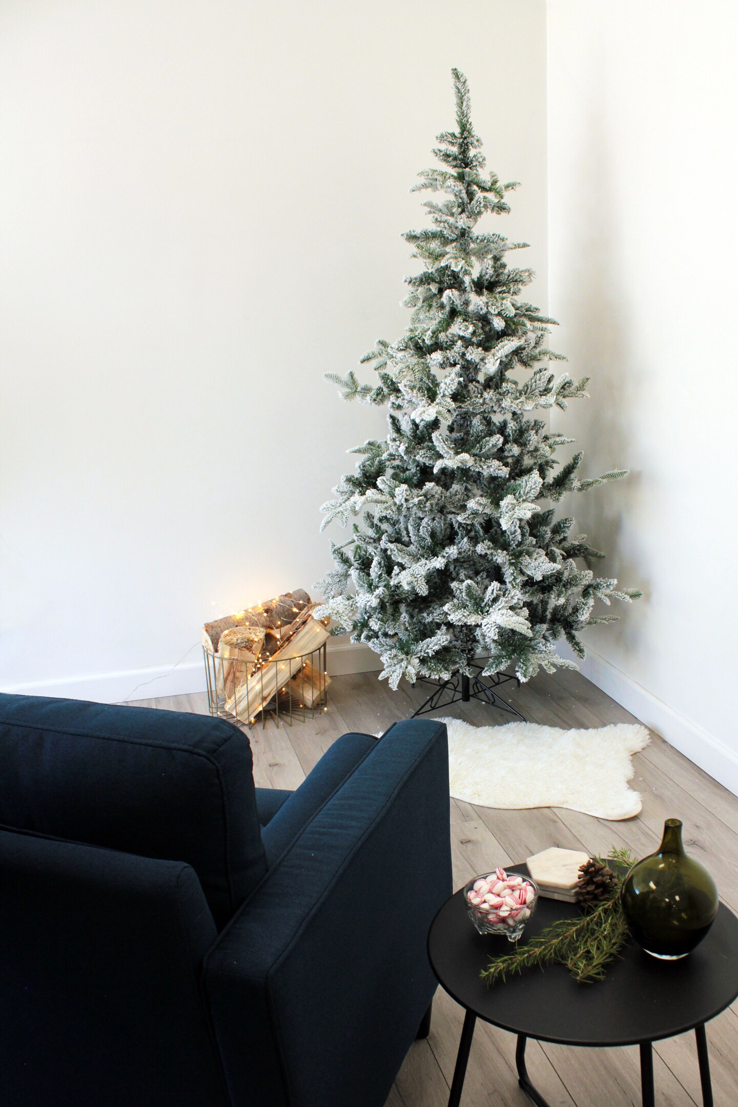 Perfect Holiday Calgary Spruce Artificial Christmas Tree - Snow Flocked