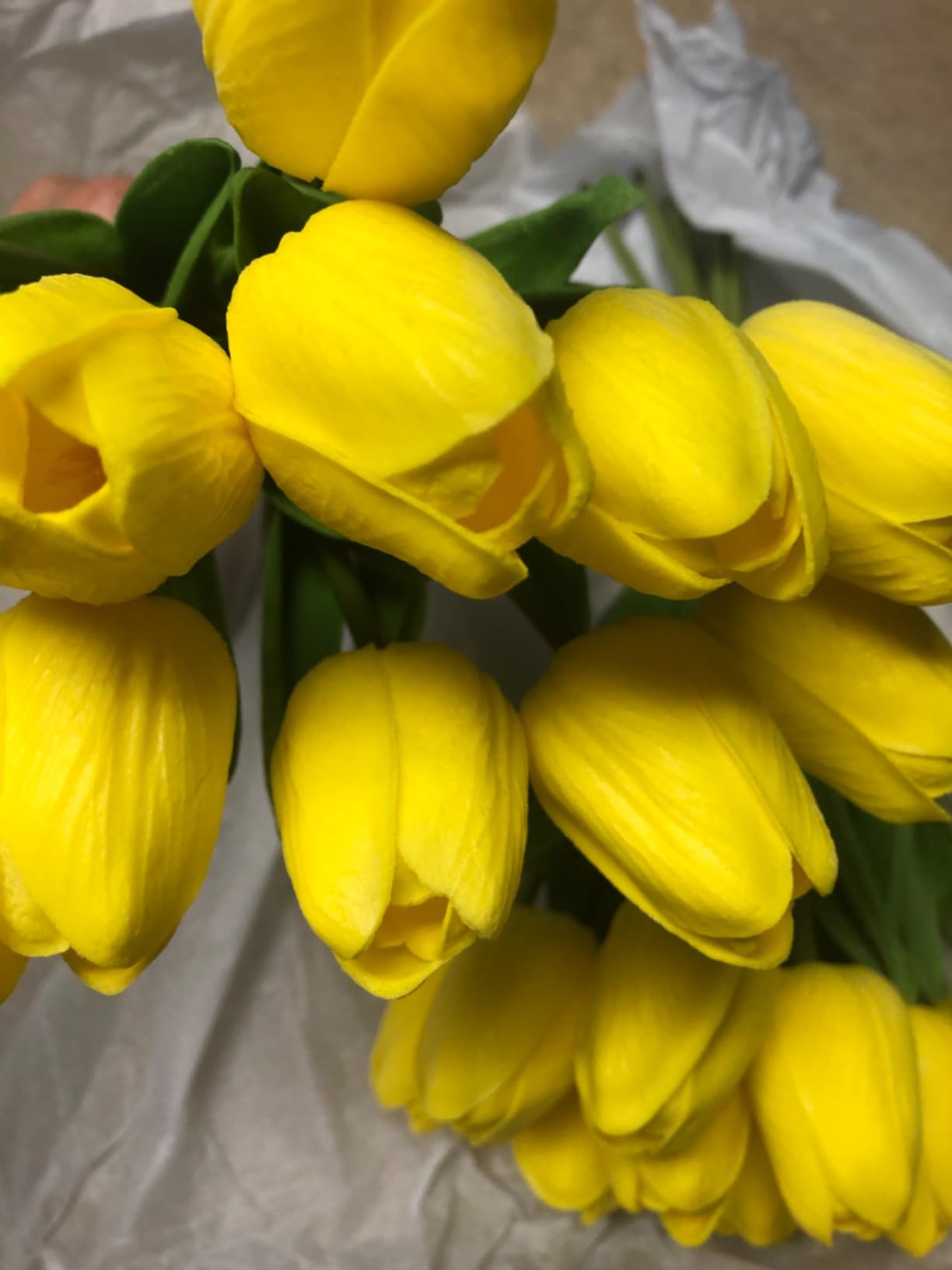 10pcs Artificial Yellow Tulips Faux Tulip Bouquet Real Touch Fake Flowers for Spring Mother&#x27;s Day Easter Wedding Home Decoration