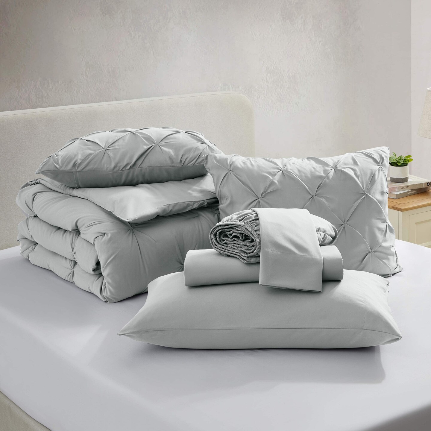 Nestl Pinch Pleat Bed in a Bag