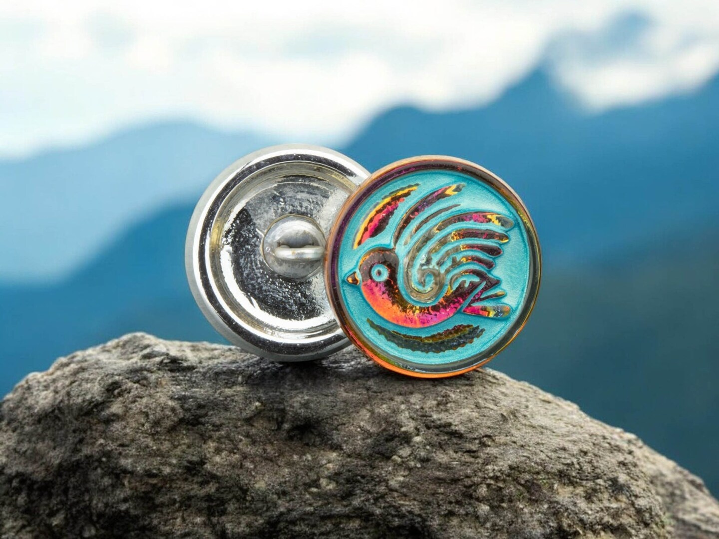 18mm Round Bird Design Button - Golden Orange Purple Iridescent with Aqua Wash -- Czech Glass Buttons