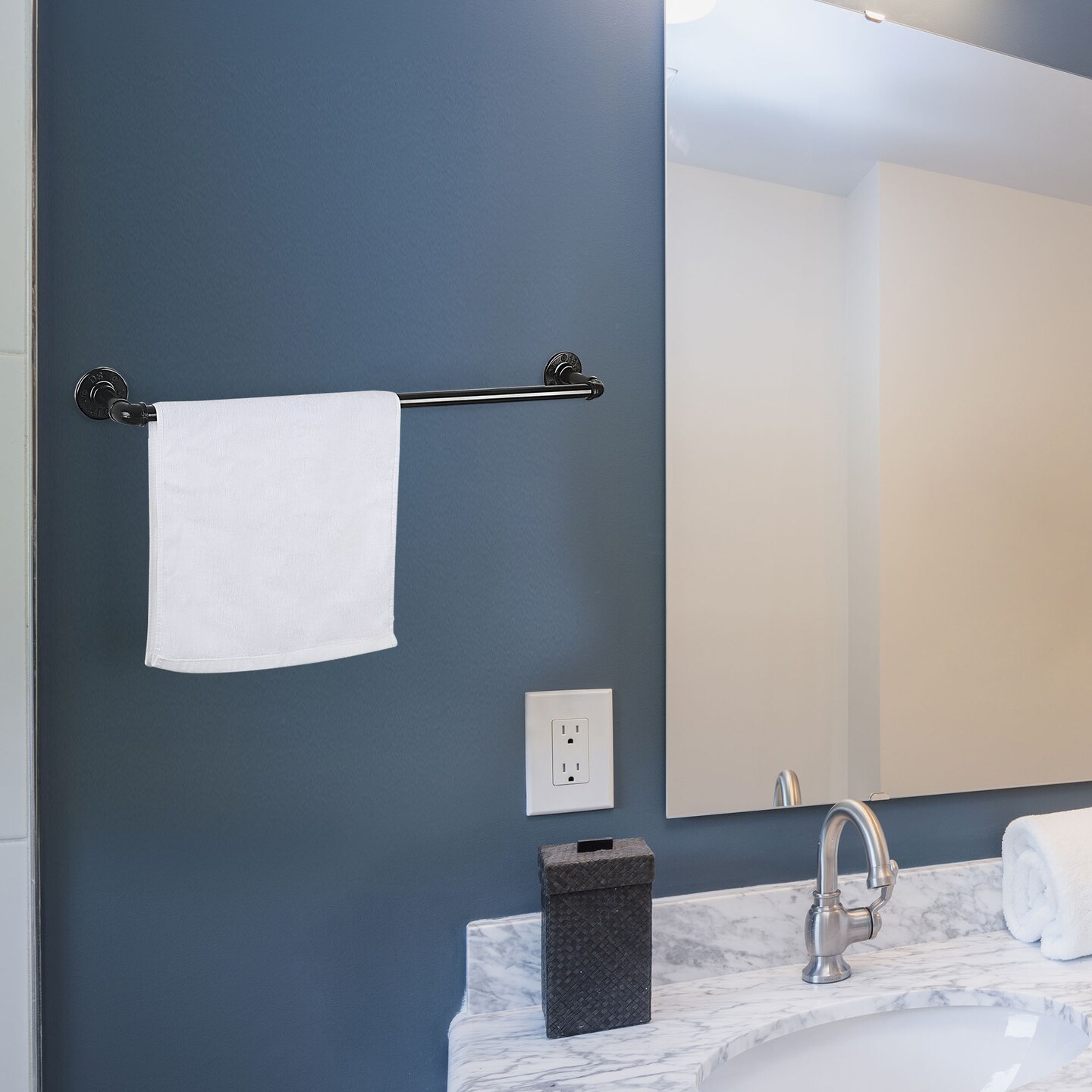 7pcs Black Metal Toilet Paper Holder & Towel Rack Set - Industrial Wall-Mounted Bathroom Hardware, Space-Saving No-Assembly Design with Chamfered Edges