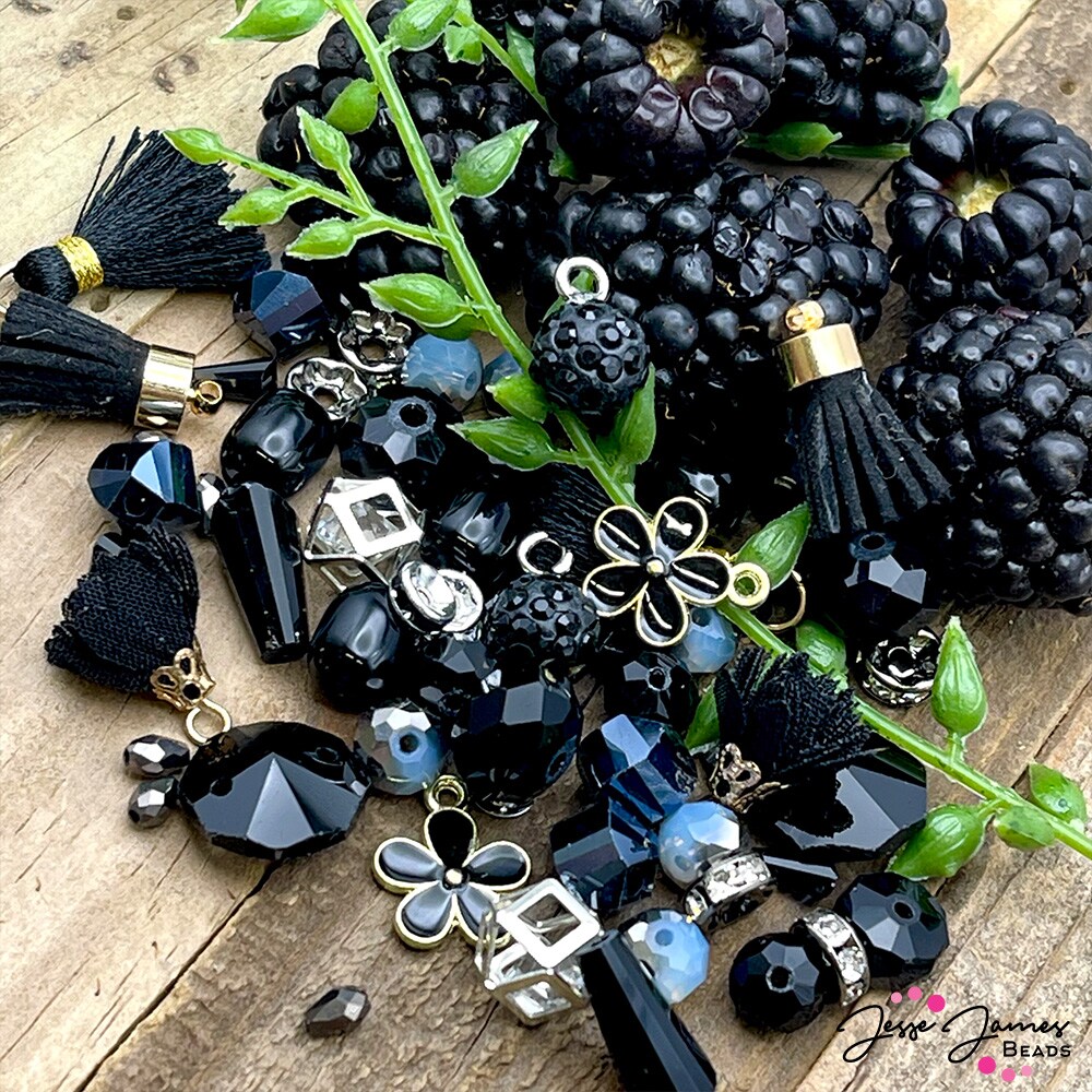 Jesse James Beads Mini Bead Mix in Blackberry Baby