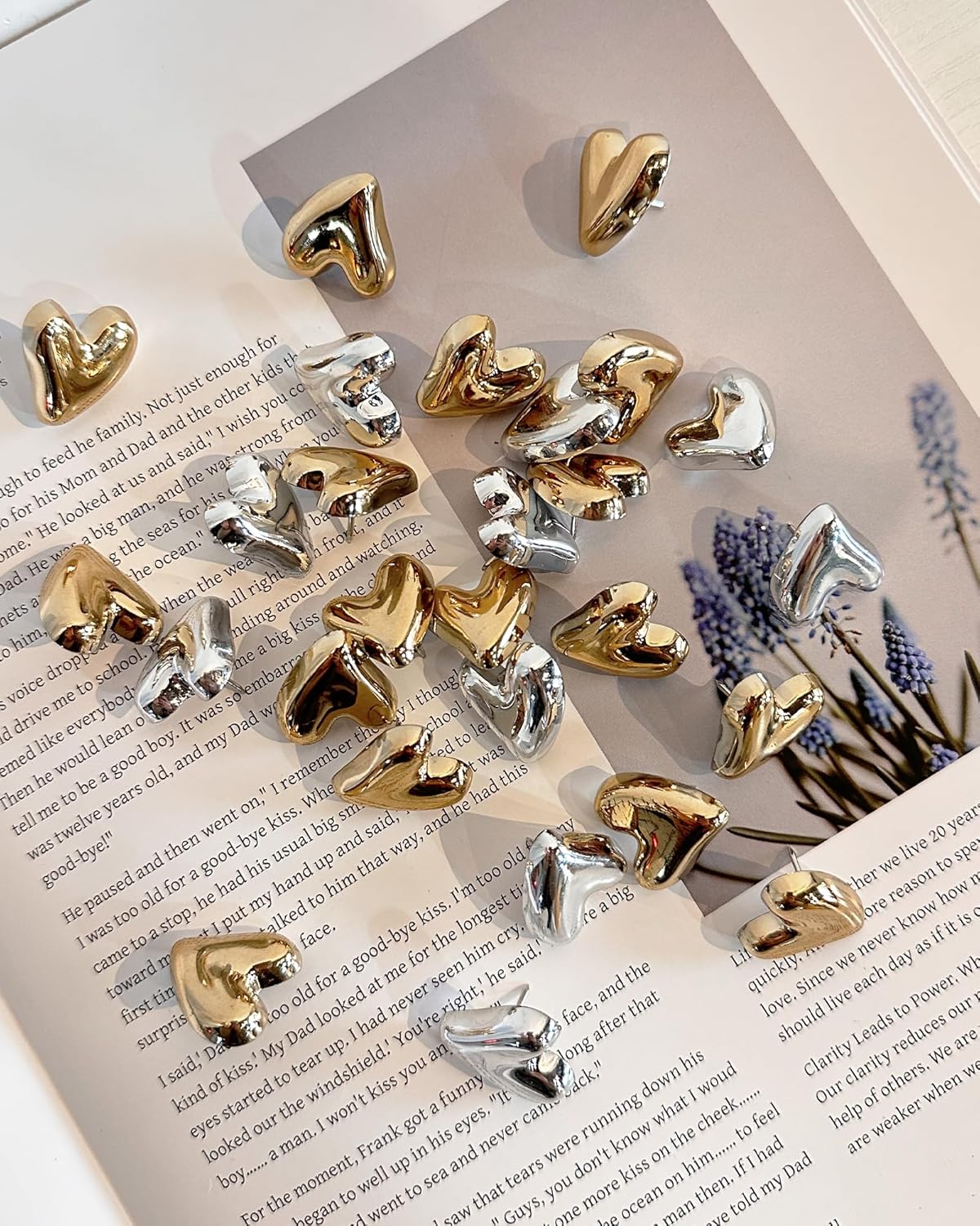 30 pcs - Heart Decorative Pins, Gold Silver Cute Pins for Bulletin Board, Office or Home (30 pcs - Gold)