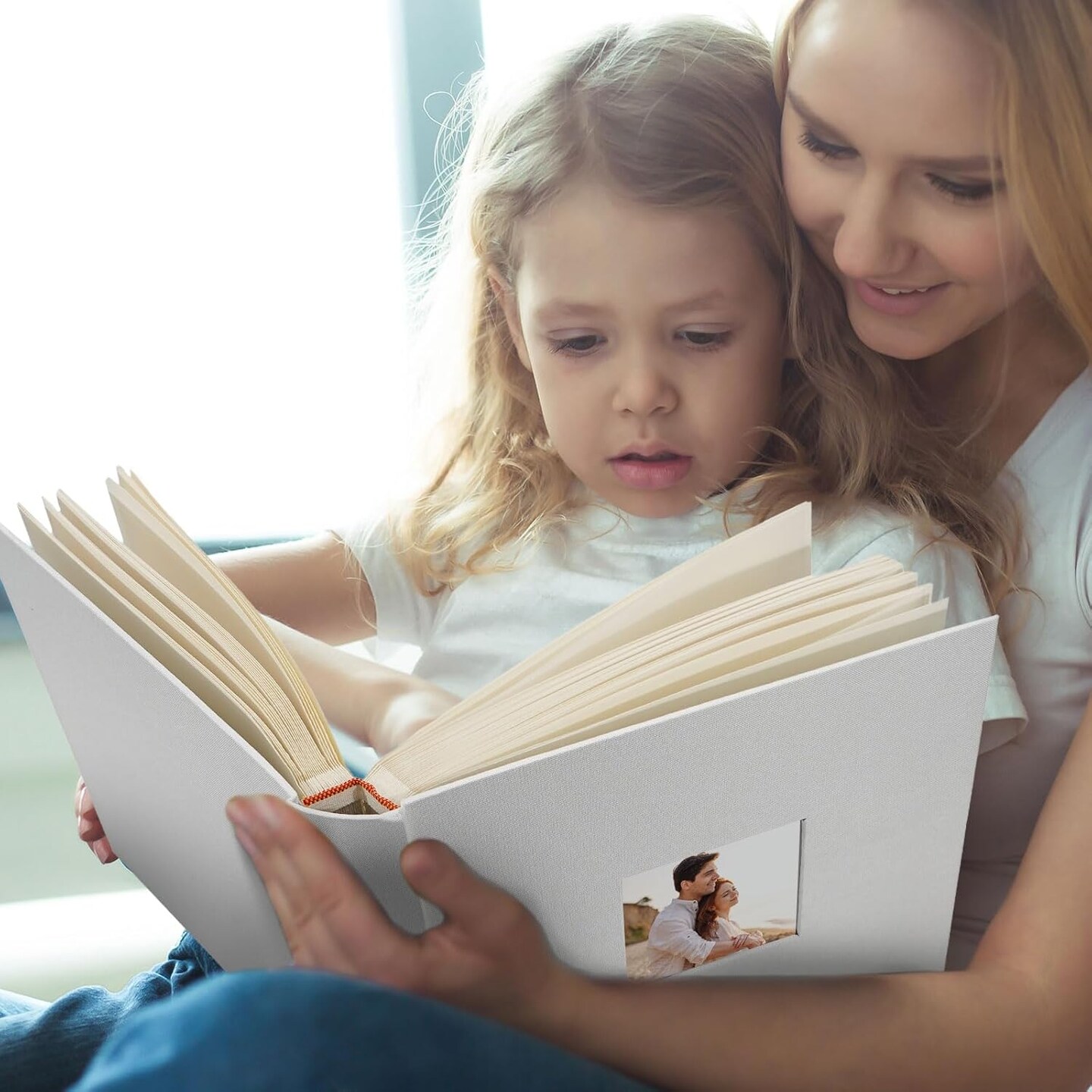 Premium Scrapbook Photo Album with Writing Space, DIY Scrapbook Album with 60 Pages, Large Photo Book for Baby Family Travel Vacation