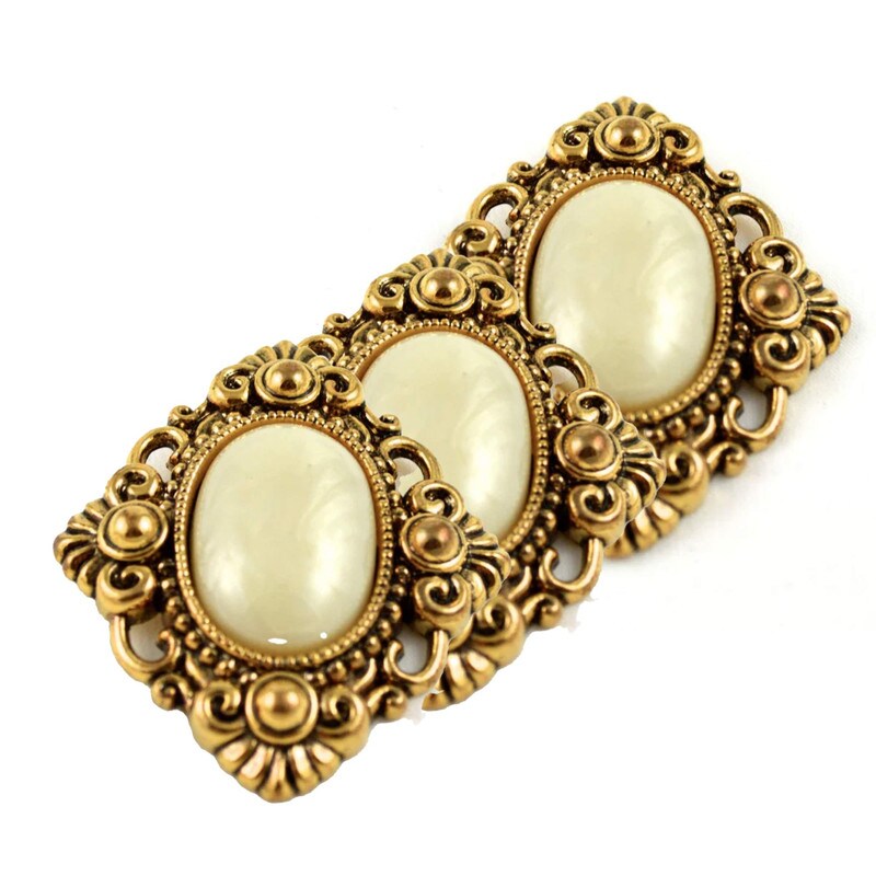 1.75" x 1.5" Small Gothic Antique Gold Ivory Cameo Pendant 1 Piece