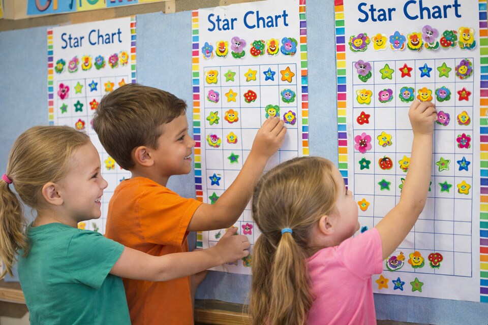 Scratch 'n Sniff Stinky Stickers® Friendly Flowers – Floral Scent, 84 Count Fun Reward Stickers