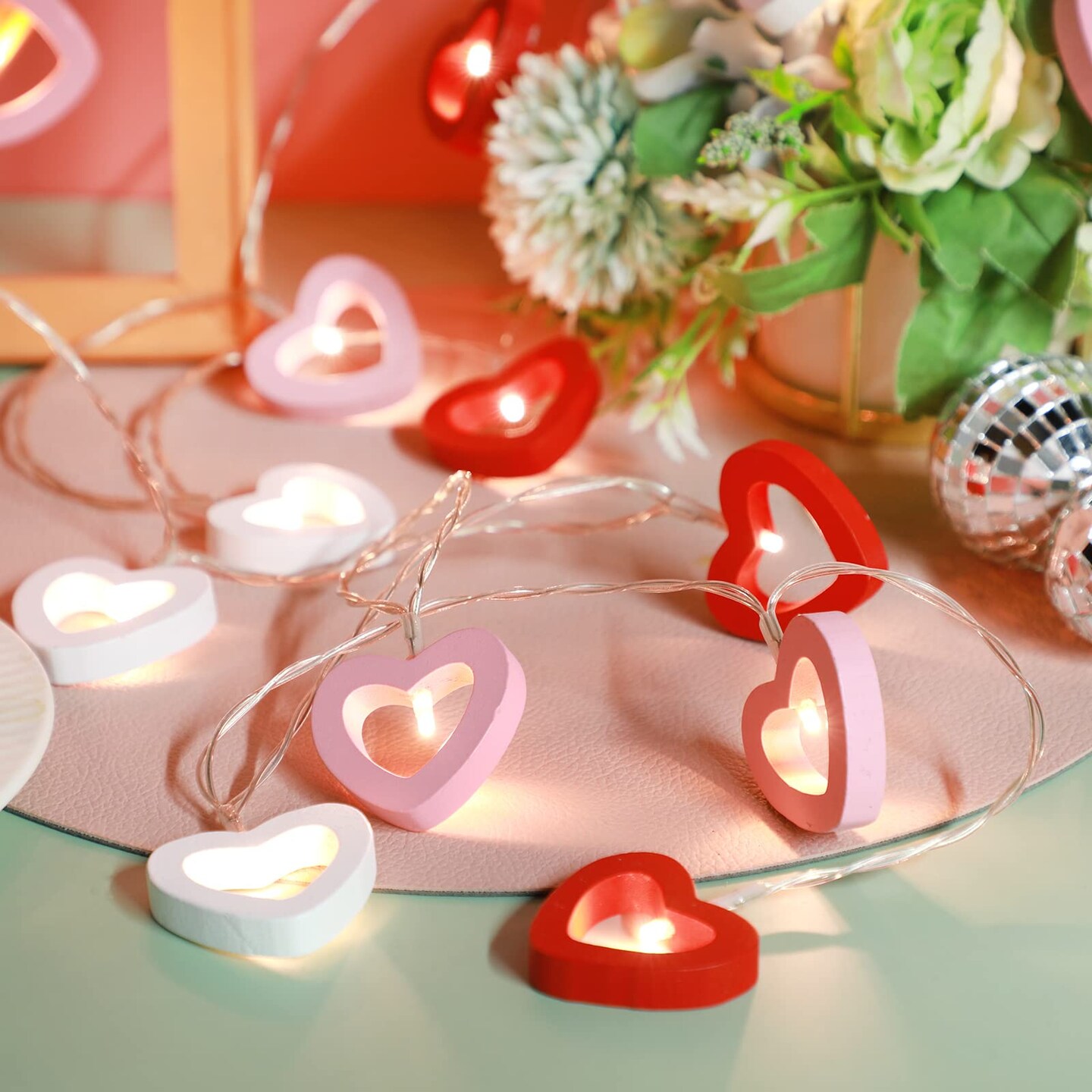Valentine's Day Wooden Heart String Lights LED Fairy Hanging Love Lights Lamp Battery Operated Valentine's Day Decoration for Bedroom Festival Birthday Wedding(Red White Pink,20 Lights)