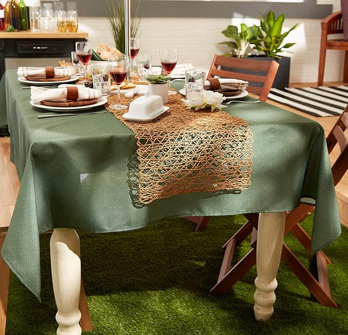 Indoor/Outdoor Tabletop Collection Umbrella Hole with Zipper, Machine Washable, Tonal Lattice, Tablecloth, 60&#x22; Round, Artichoke