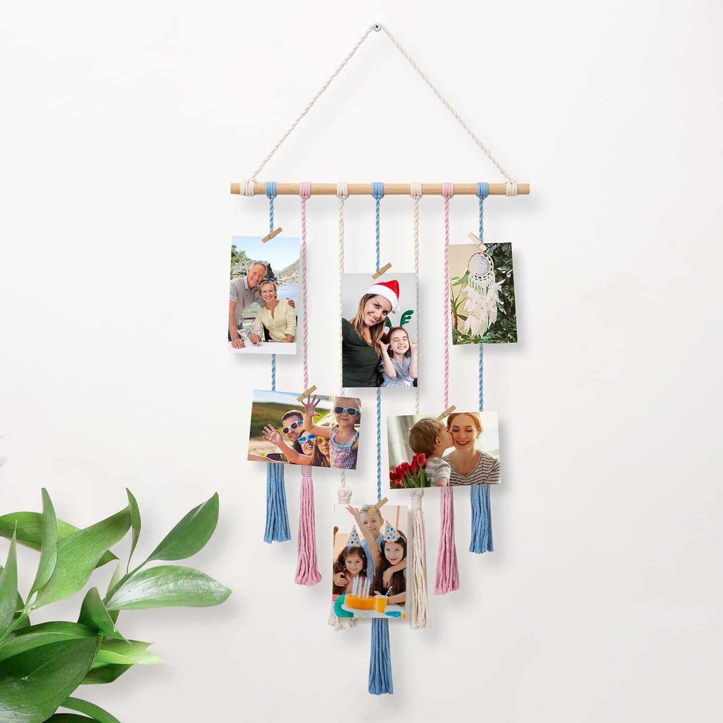 Macrame Wall Hanging Boho Hanging Photo Display with 20 Clips&#xFF0C;Macro Photo Frame for Living Room, Dining Room, Home Decor&#xFF0C;Hair Clip Display&#xFF0C;Christmas Birthday Gifts(Coloured)