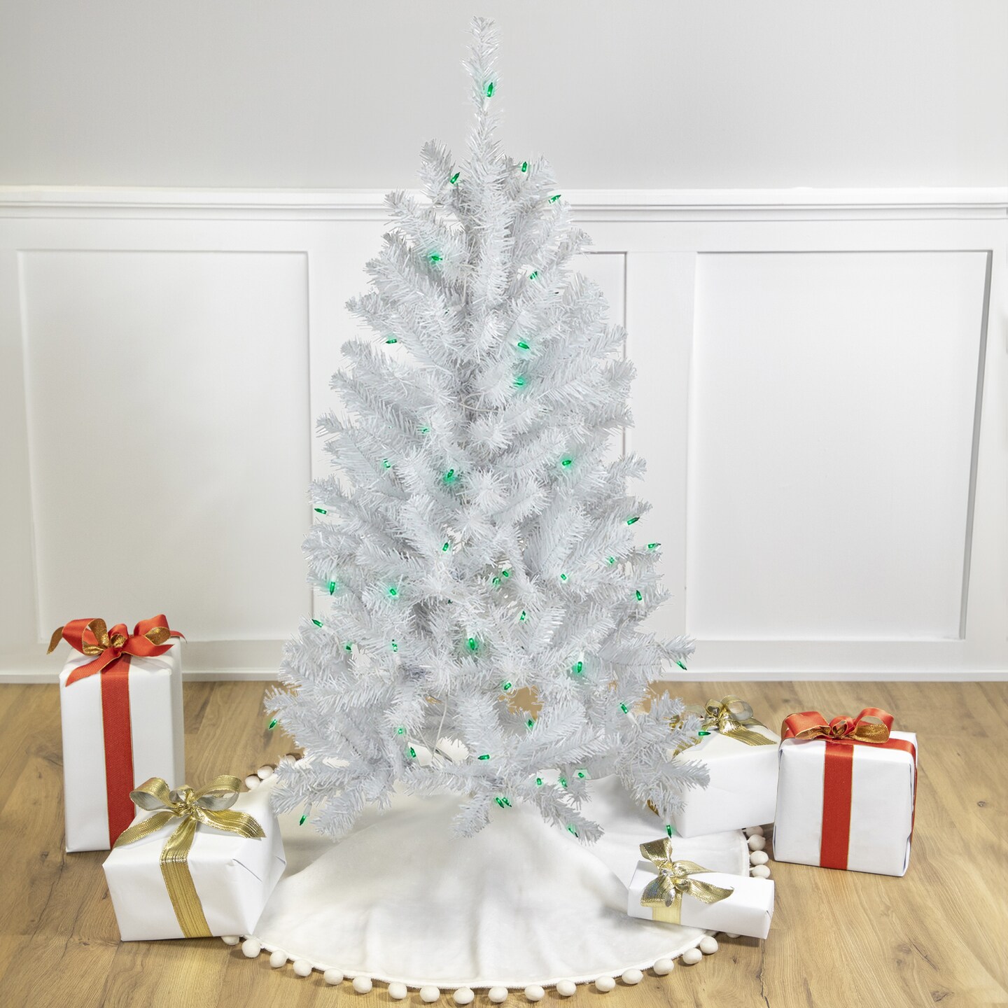 Northlight 4' Pre-Lit White Artificial Christmas Tree, Green Lights