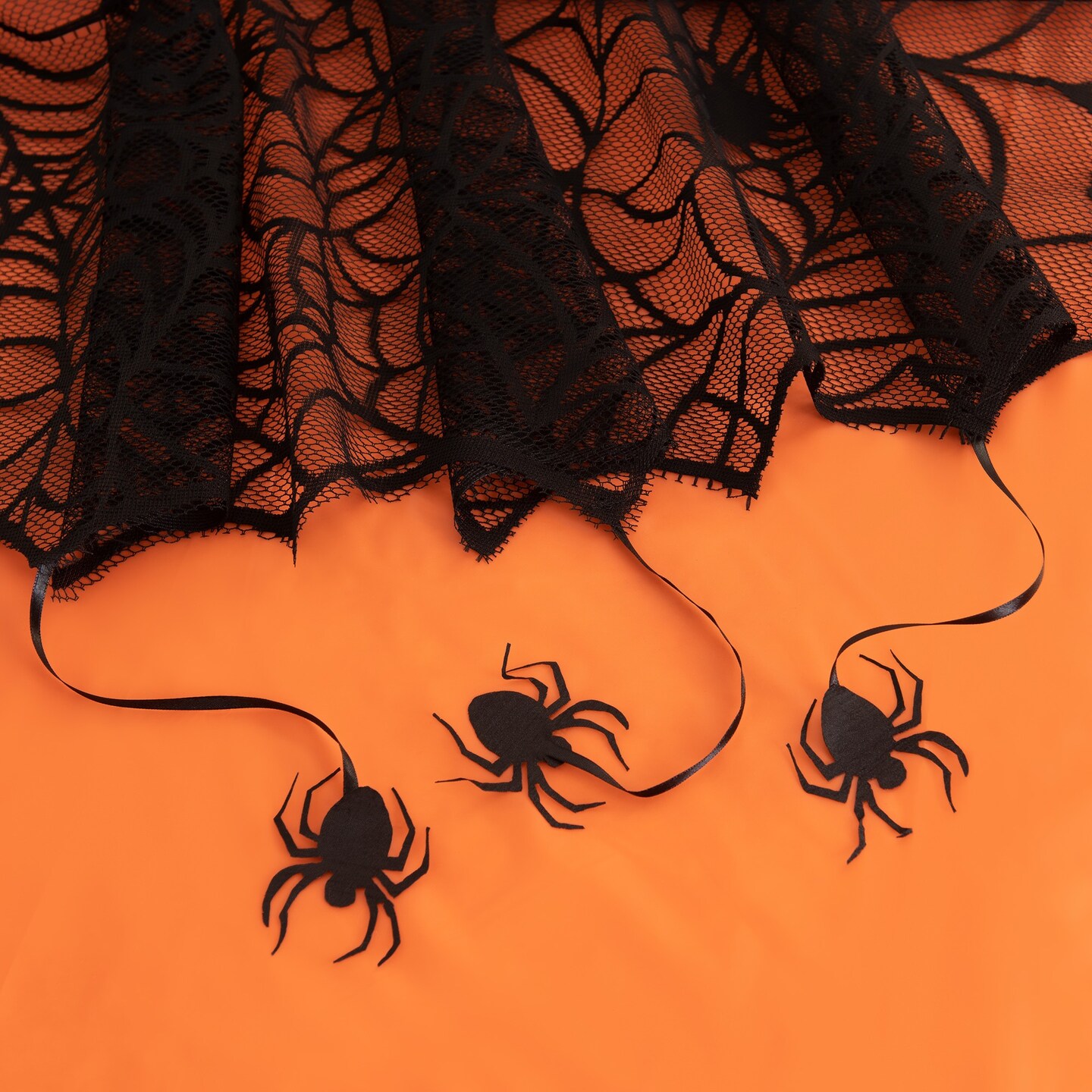 Threadmade Home Crawling Halloween Spider Lace Lined Tablecloth, Black - 60"W x 84"L