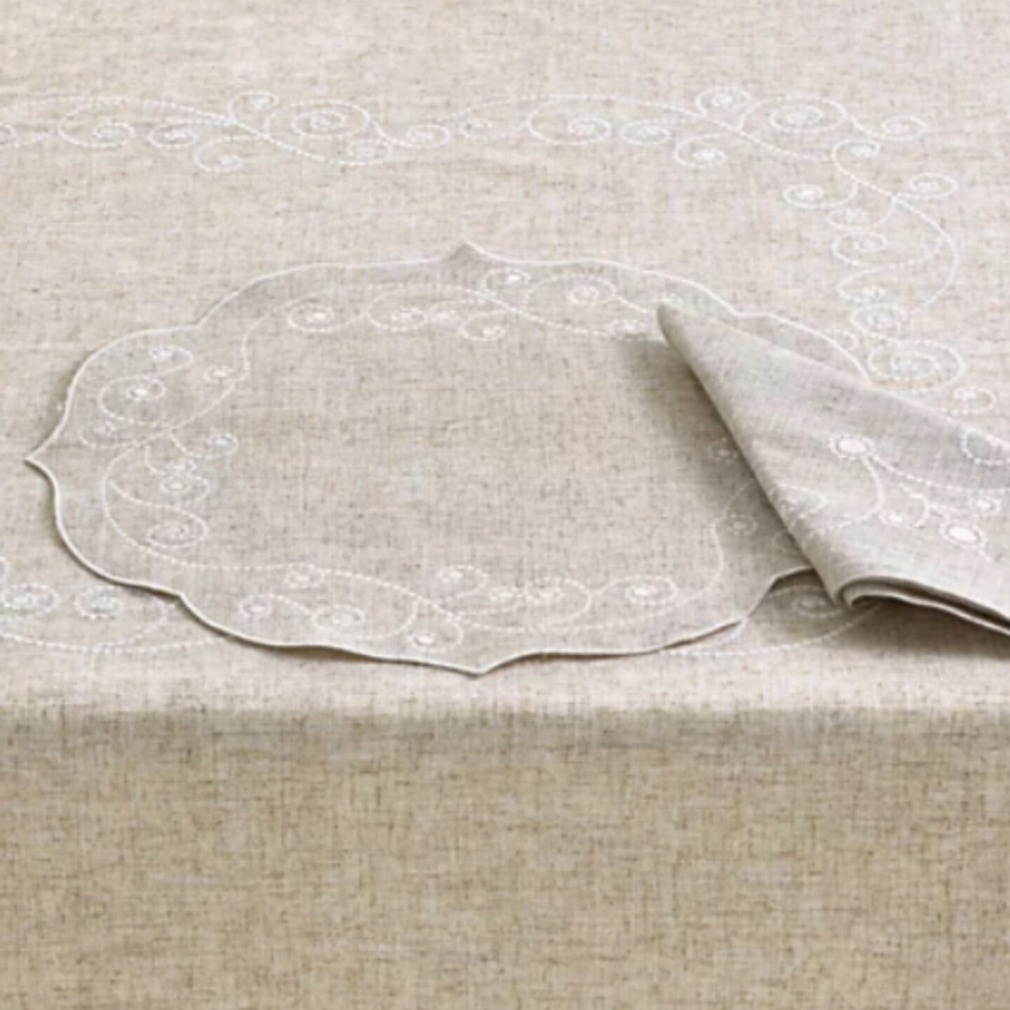 Lenox French Perle Linen Embroidered Napkins, Set of 4, Linen - 19"W x 19"L