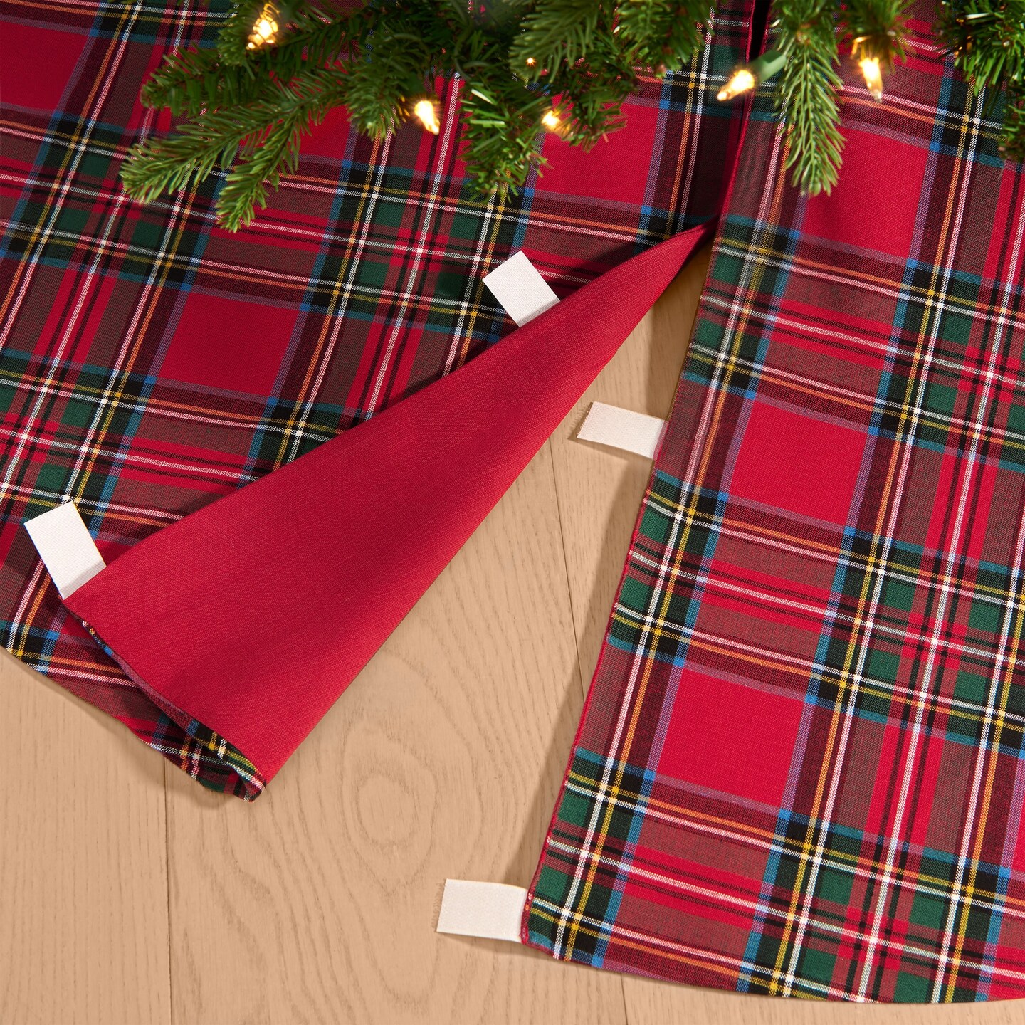 Threadmade Home Stowe Tartan Plaid Tree Skirt, Red - 48"W x 48"L