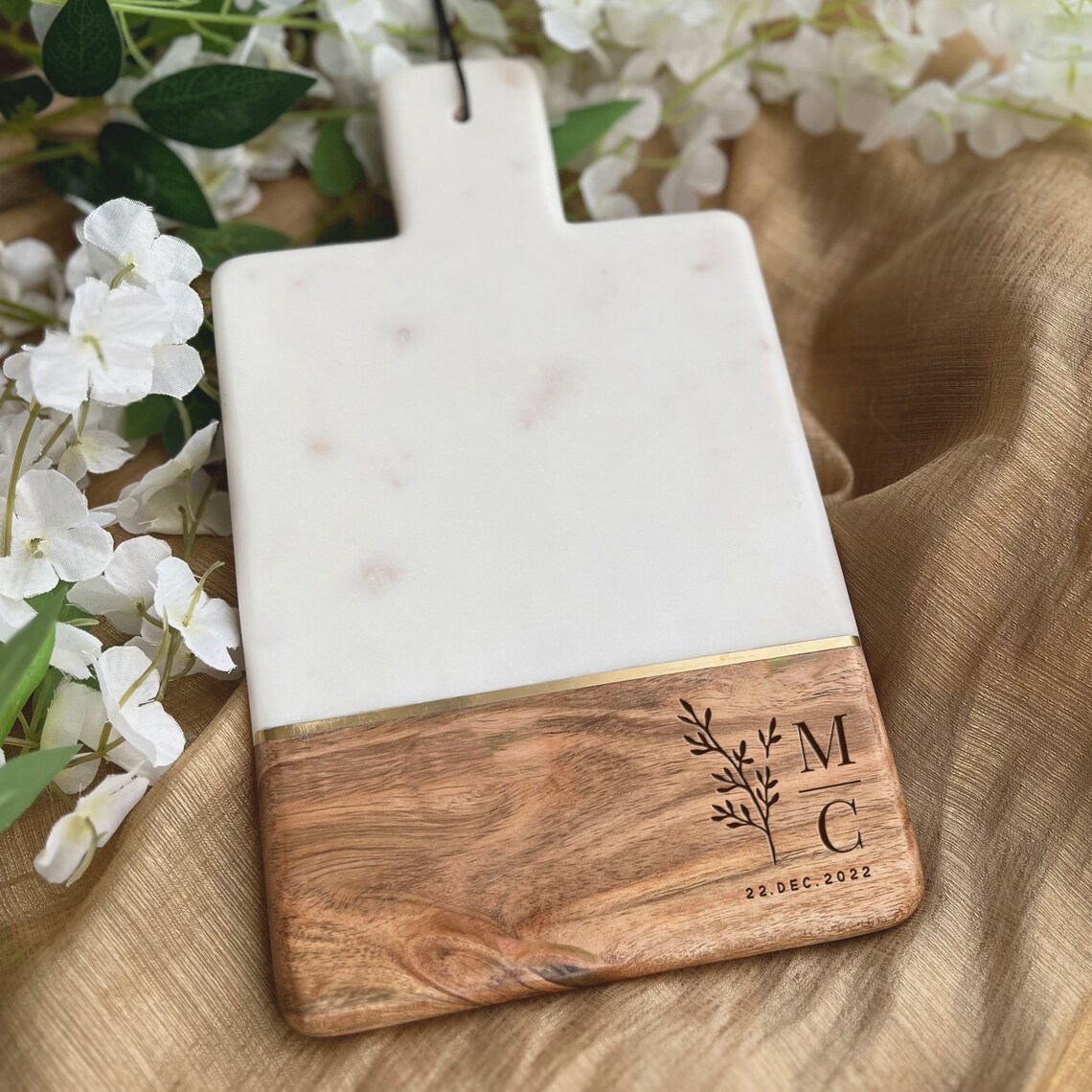 Personalized Cutting Board Marble and Wood - Custom Charcuterie 2024 Board - Wedding Gift - Bridal Shower Gift - Engagement Gift - Closing Gift